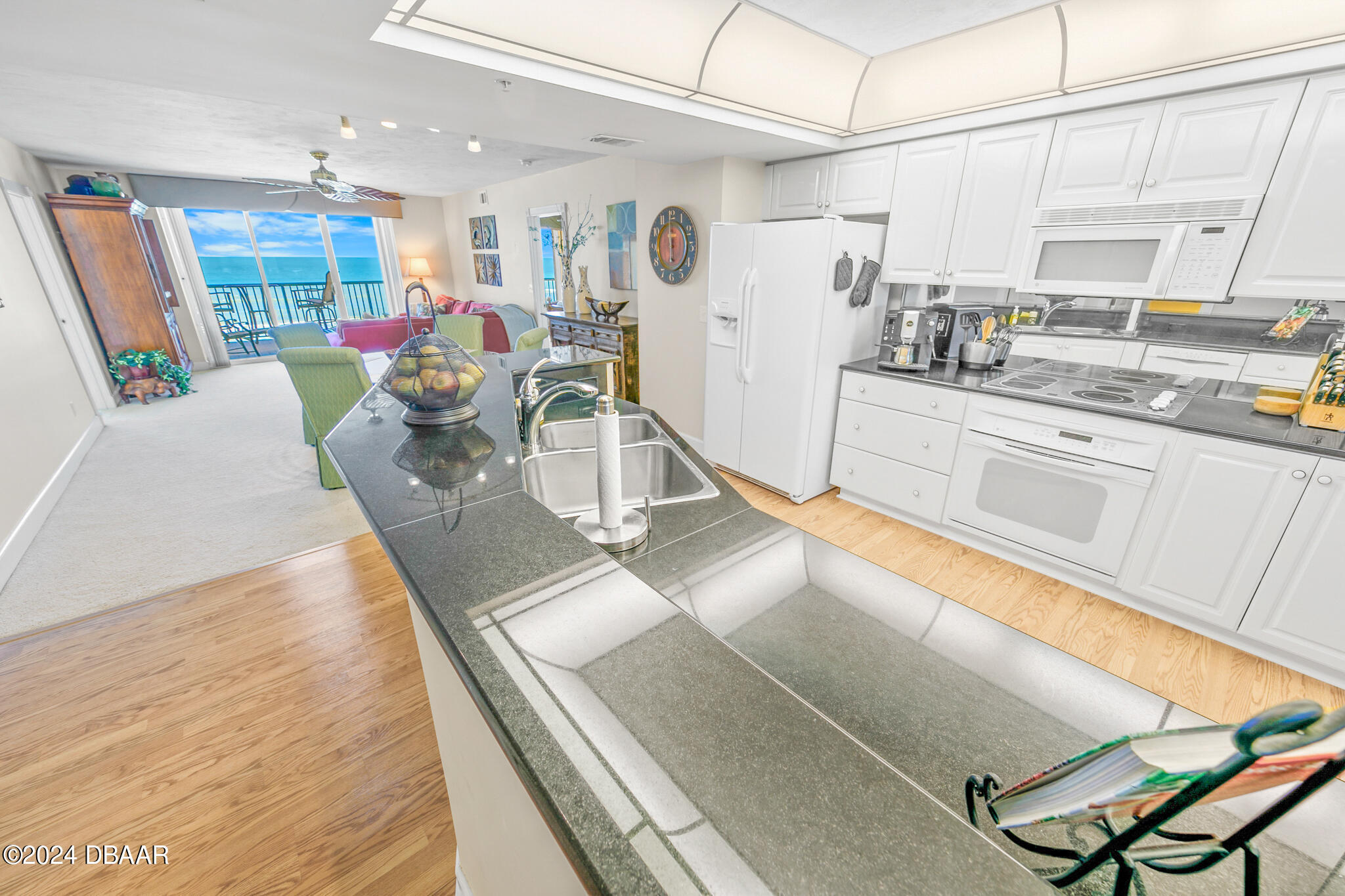 4651 S Atlantic Avenue, 503