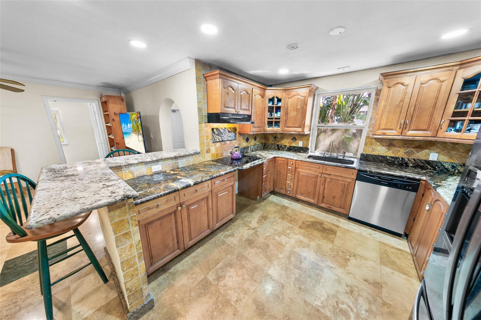 332 FLETCHER AVE