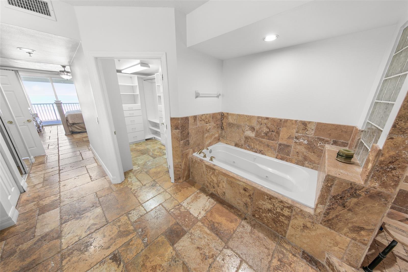 4767 S ATLANTIC AVE #402