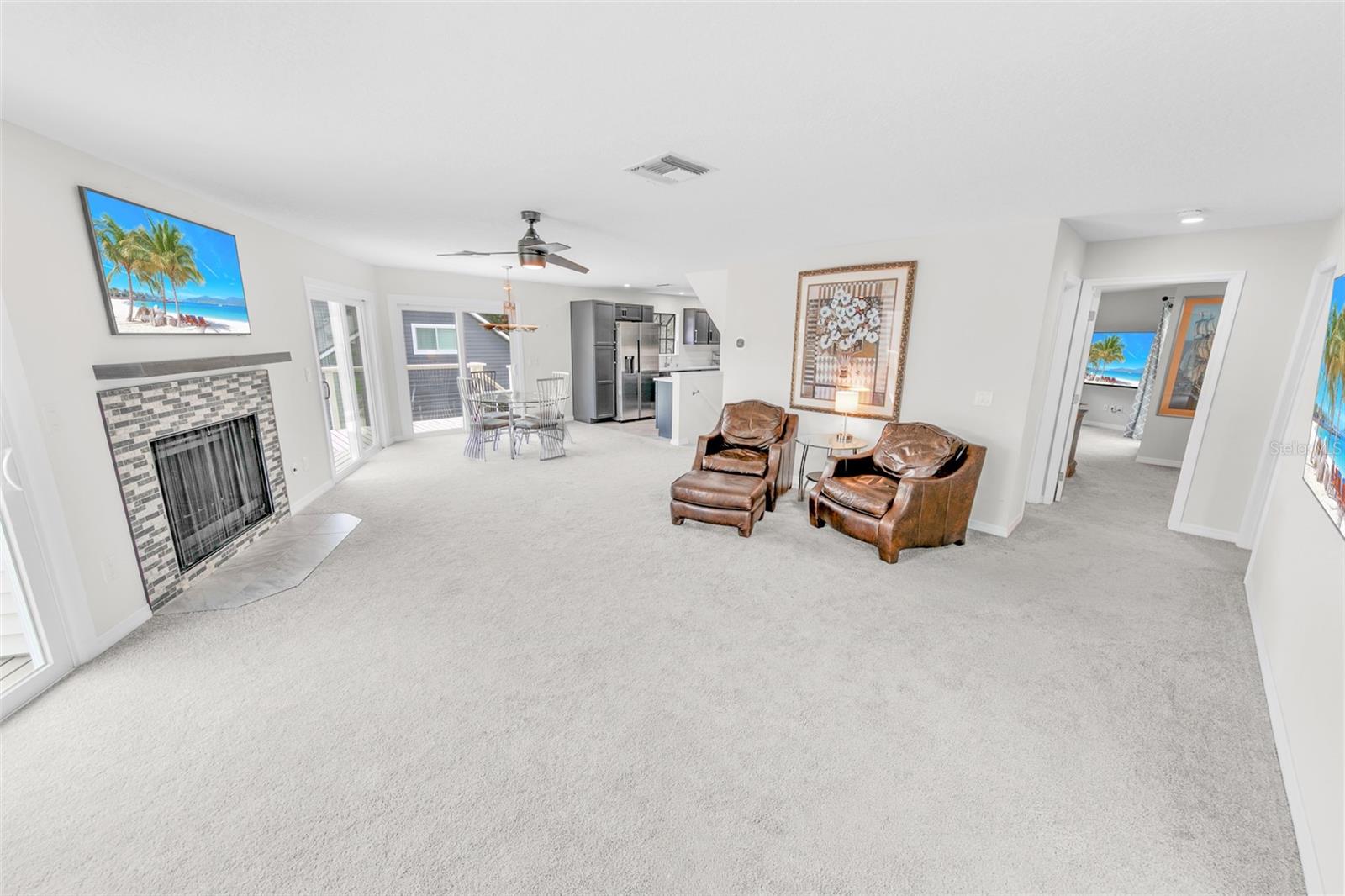 38 LAZY EIGHT DR