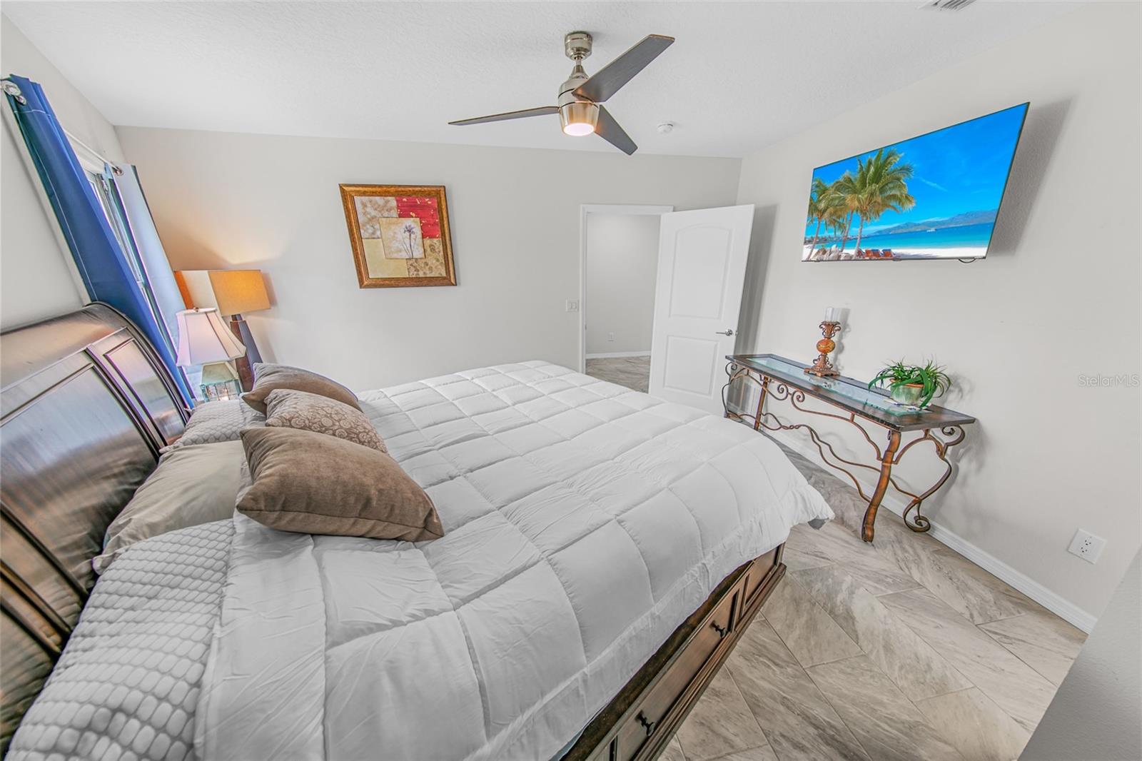 38 LAZY EIGHT DR