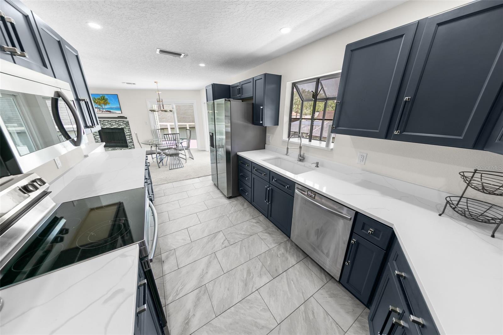 38 LAZY EIGHT DR