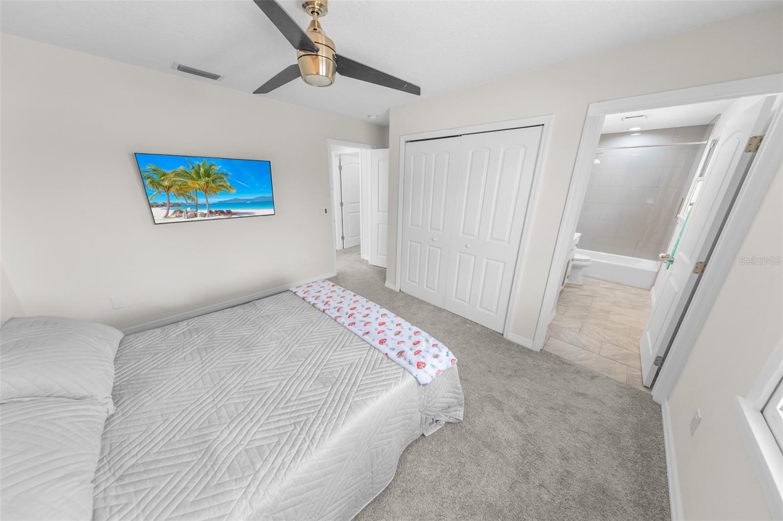 38 LAZY EIGHT DR