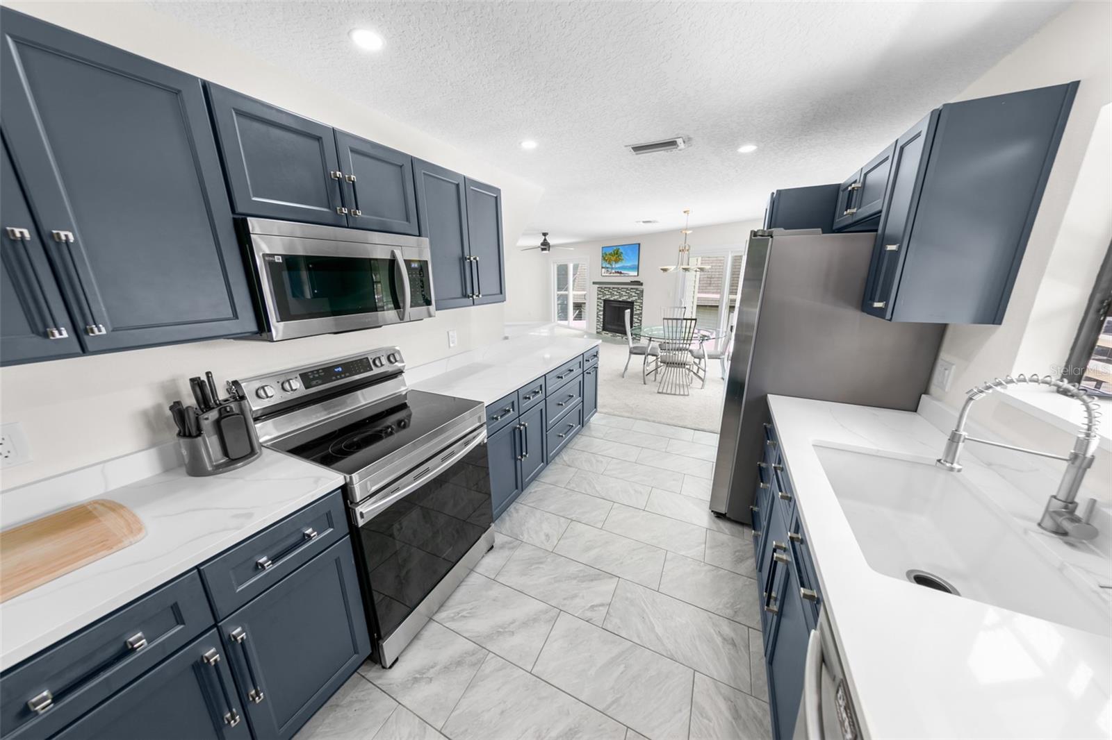 38 LAZY EIGHT DR