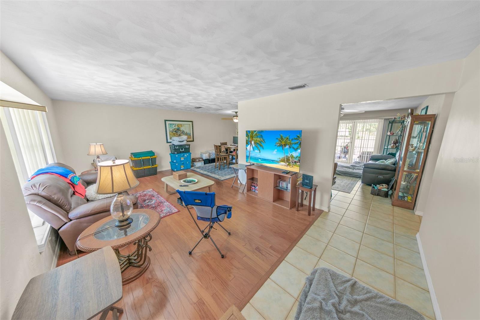 2041 HALIFAX DR