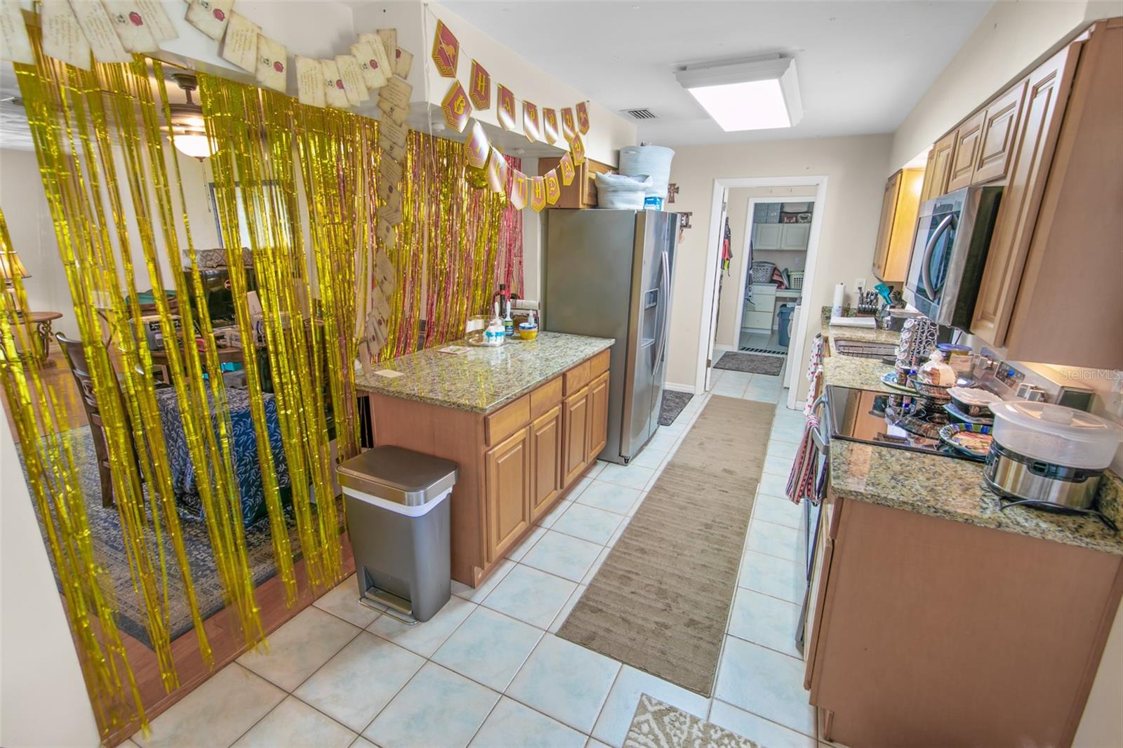 2041 HALIFAX DR