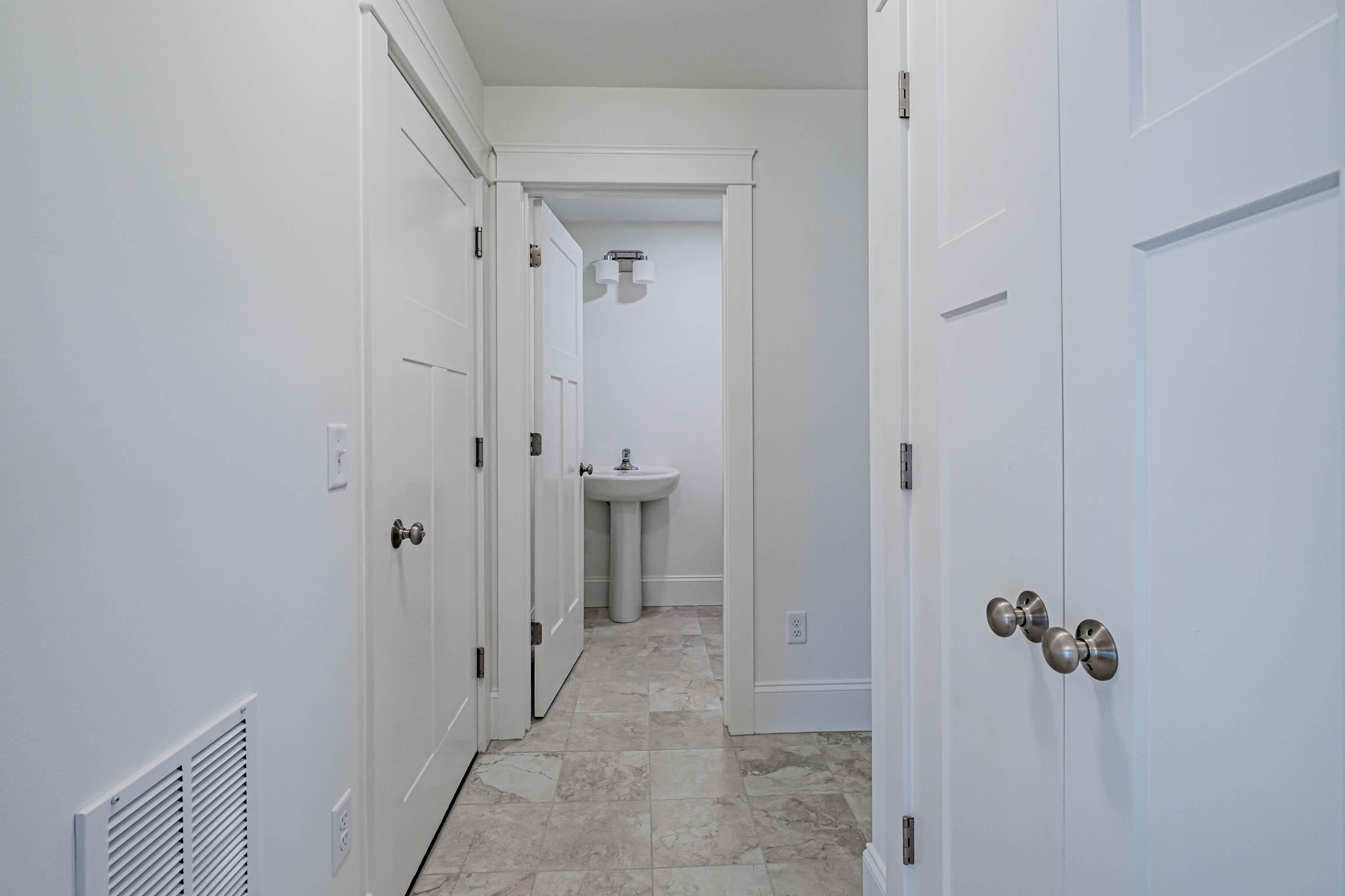 125 Falcon Crest Drive, 3