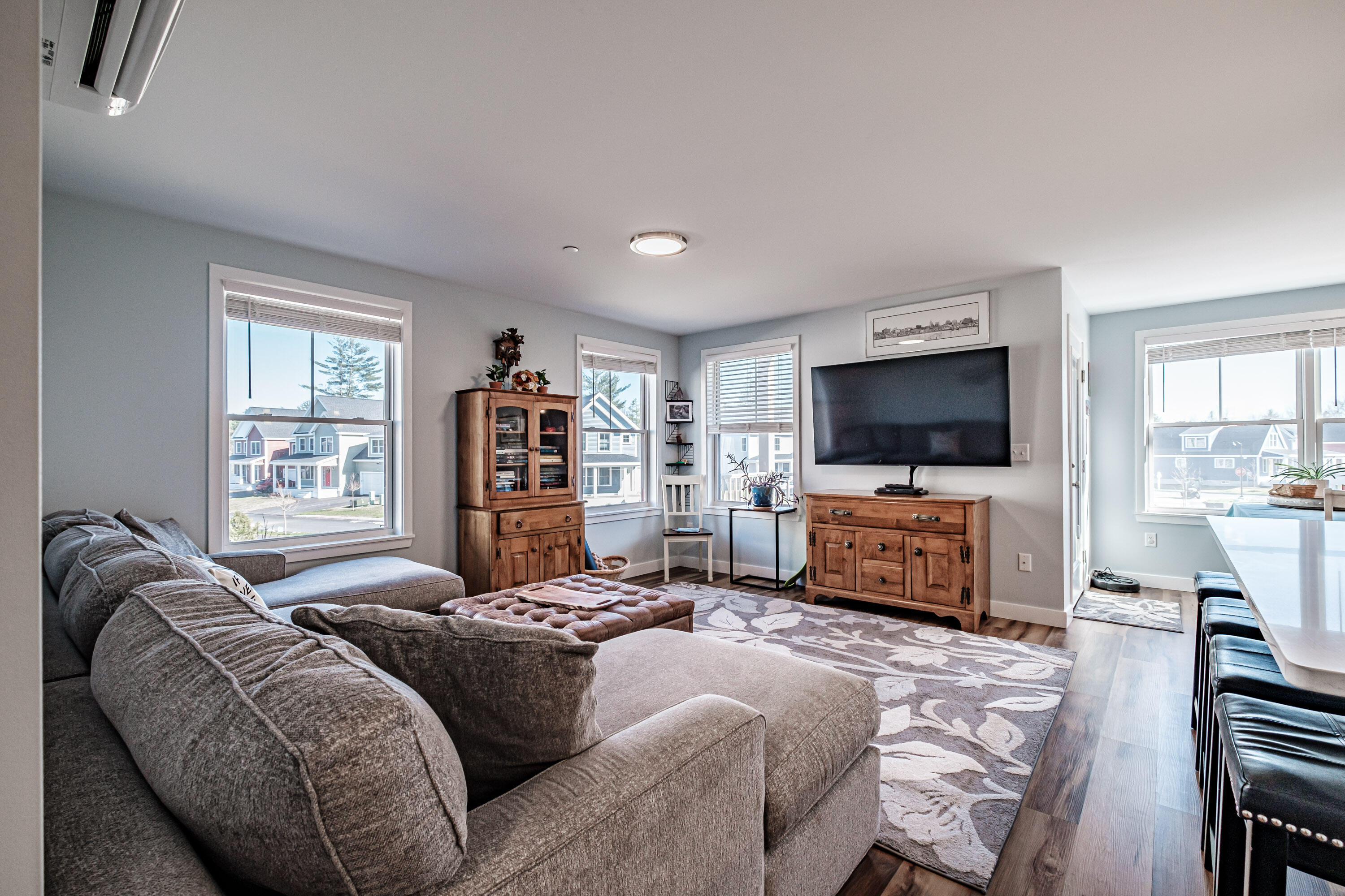 28 Pacer Way, 207