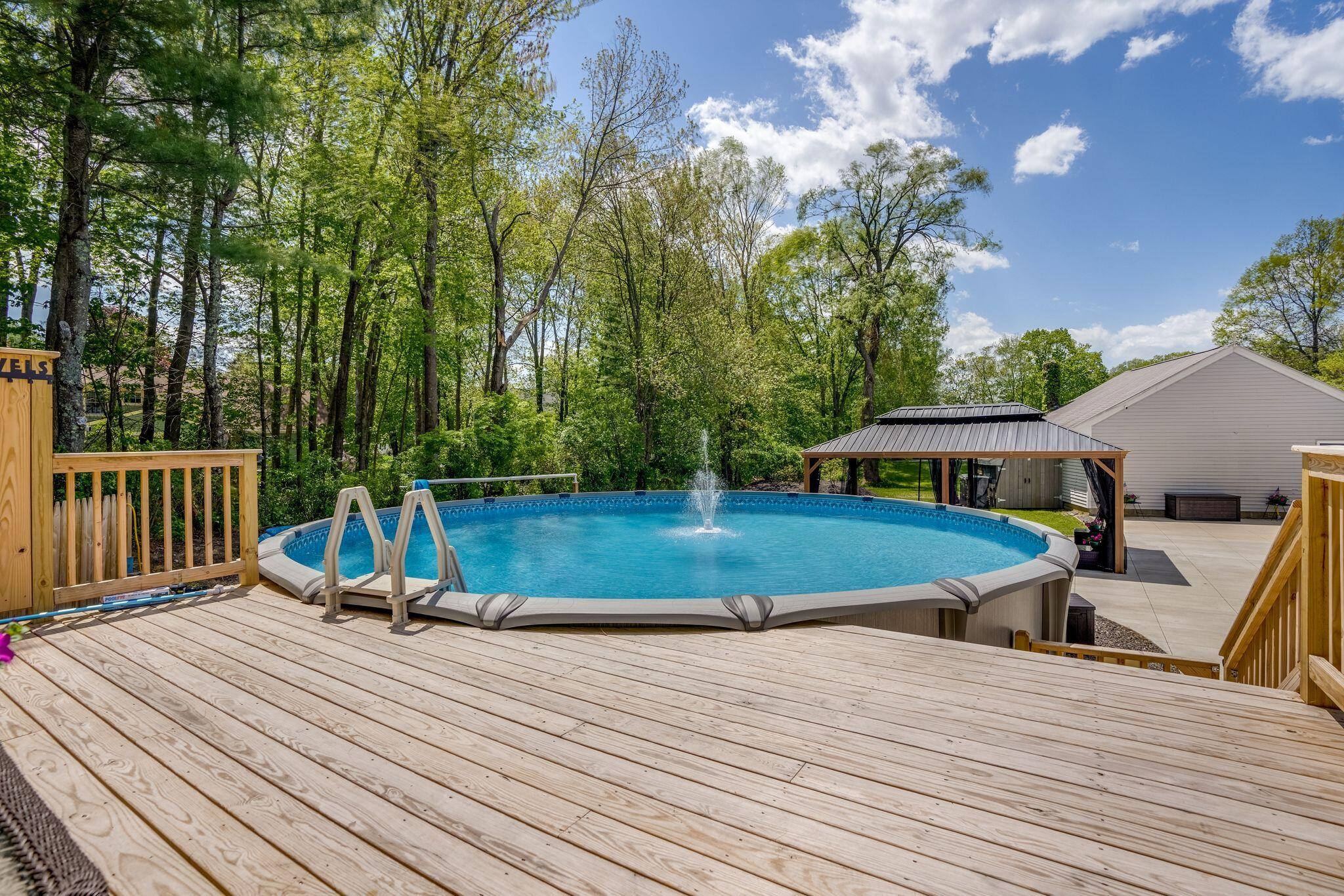 6 Woodside Drive