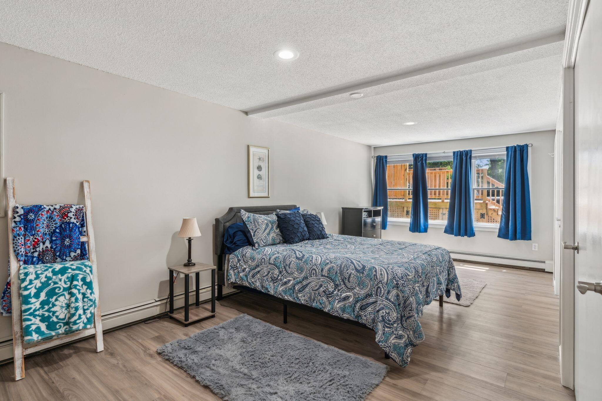 6 Woodside Drive
