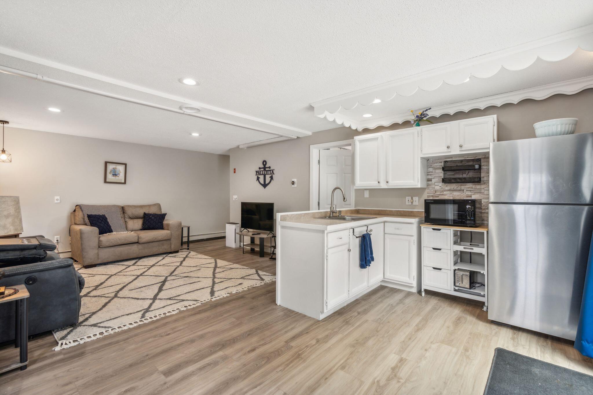 6 Woodside Drive