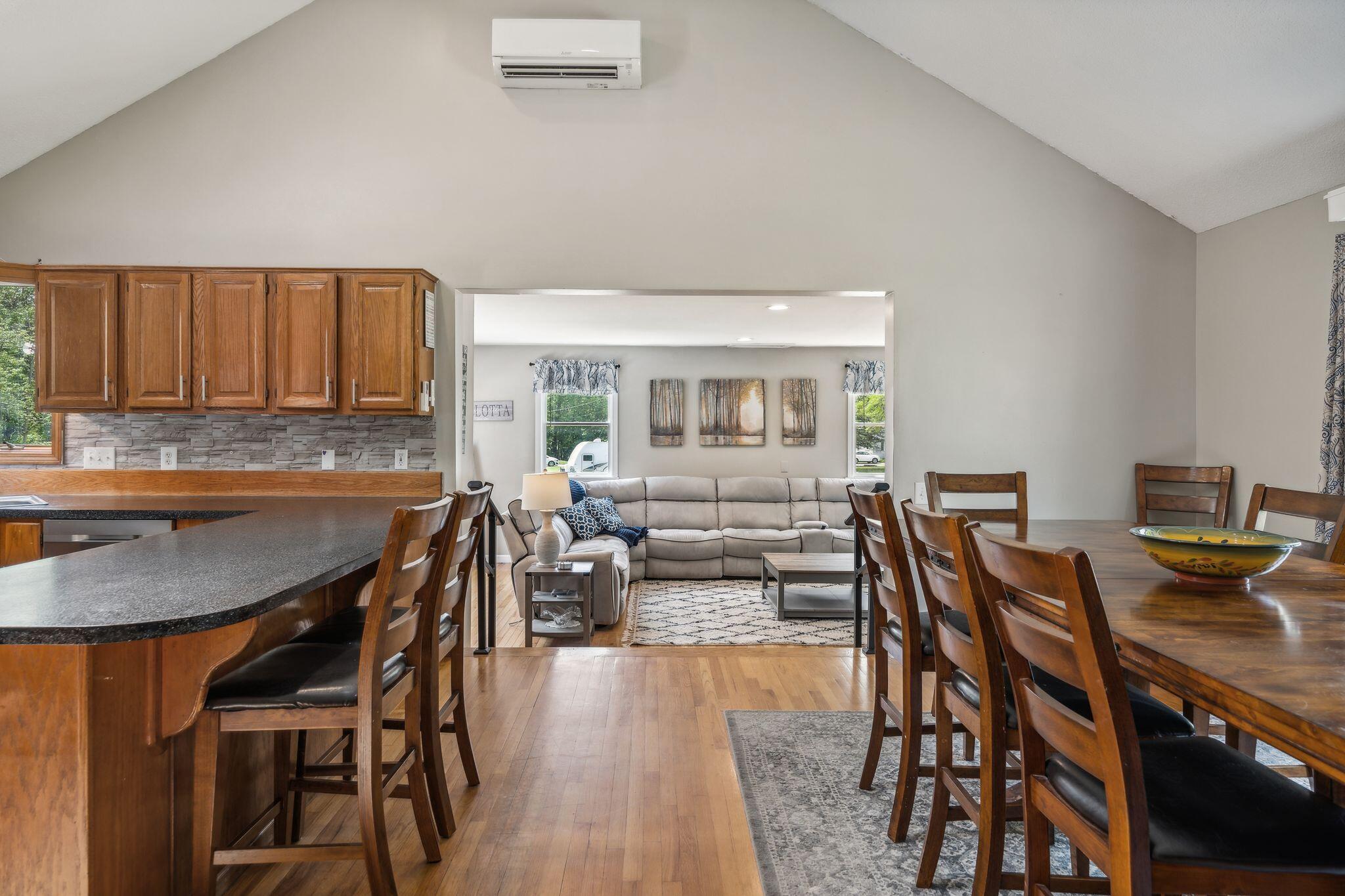 6 Woodside Drive