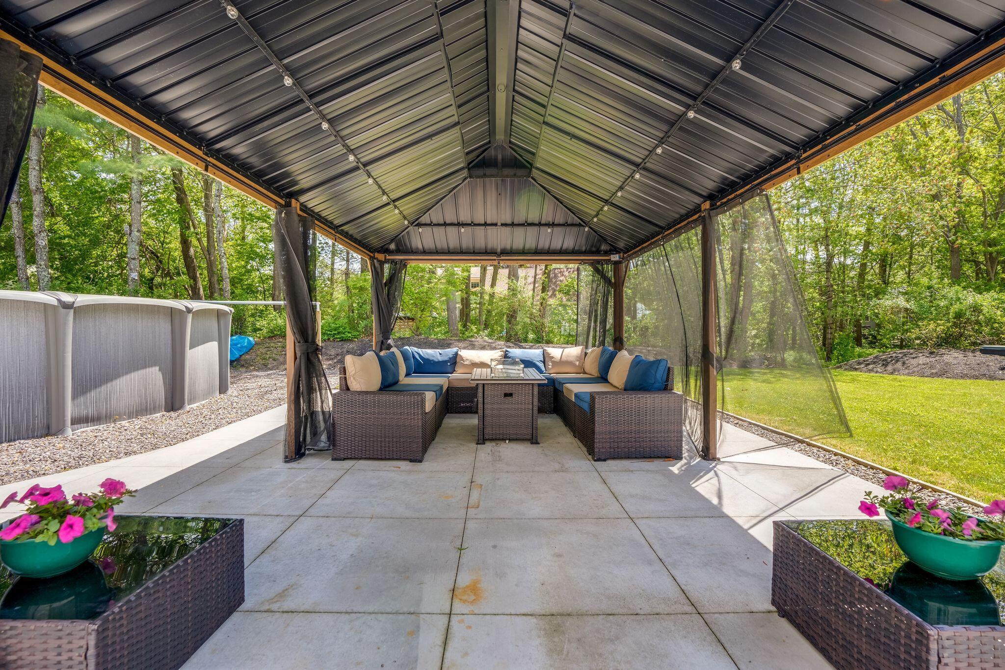 6 Woodside Drive