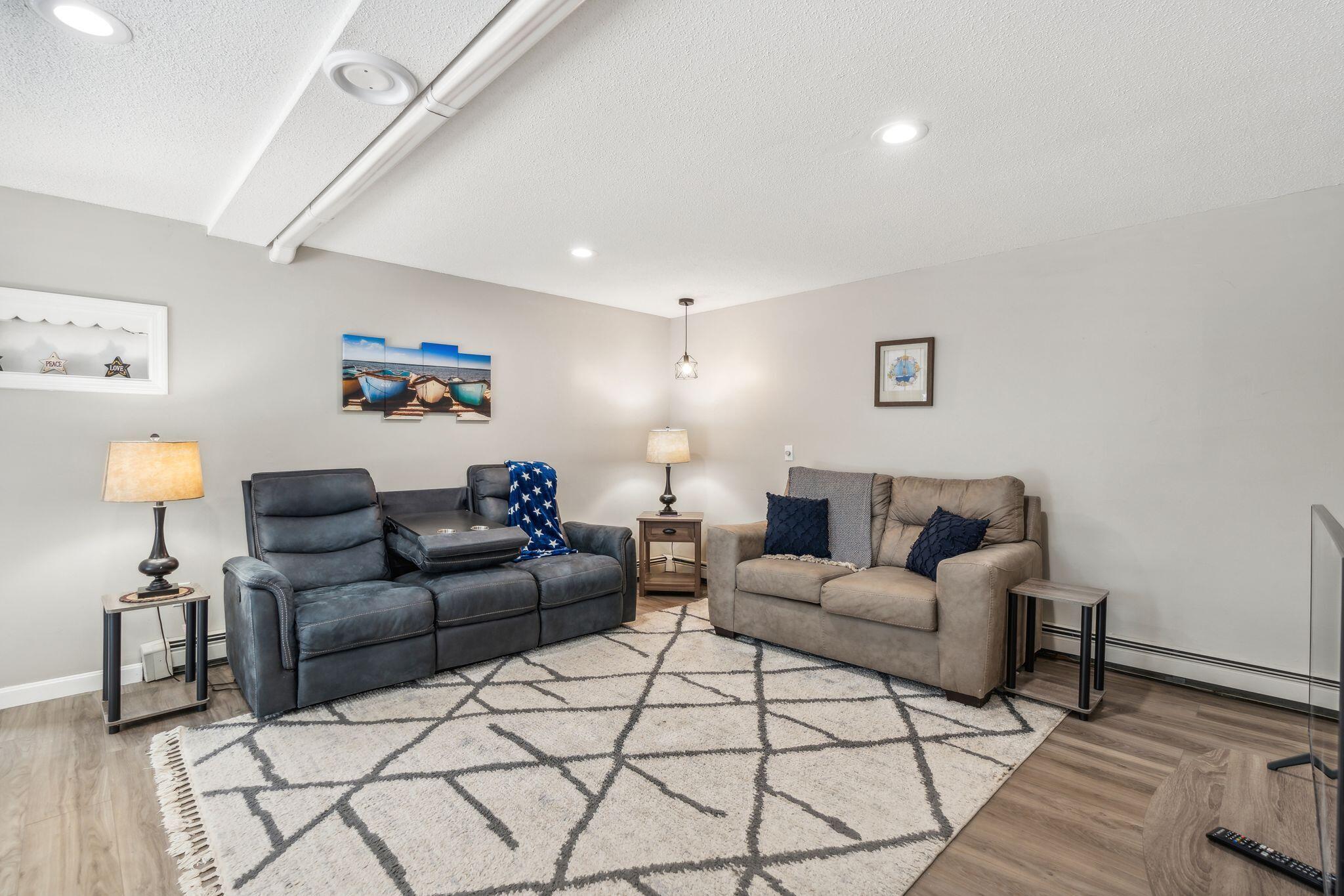 6 Woodside Drive