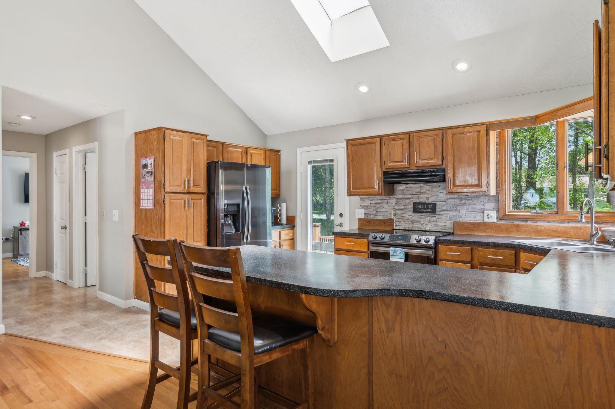 6 Woodside Drive