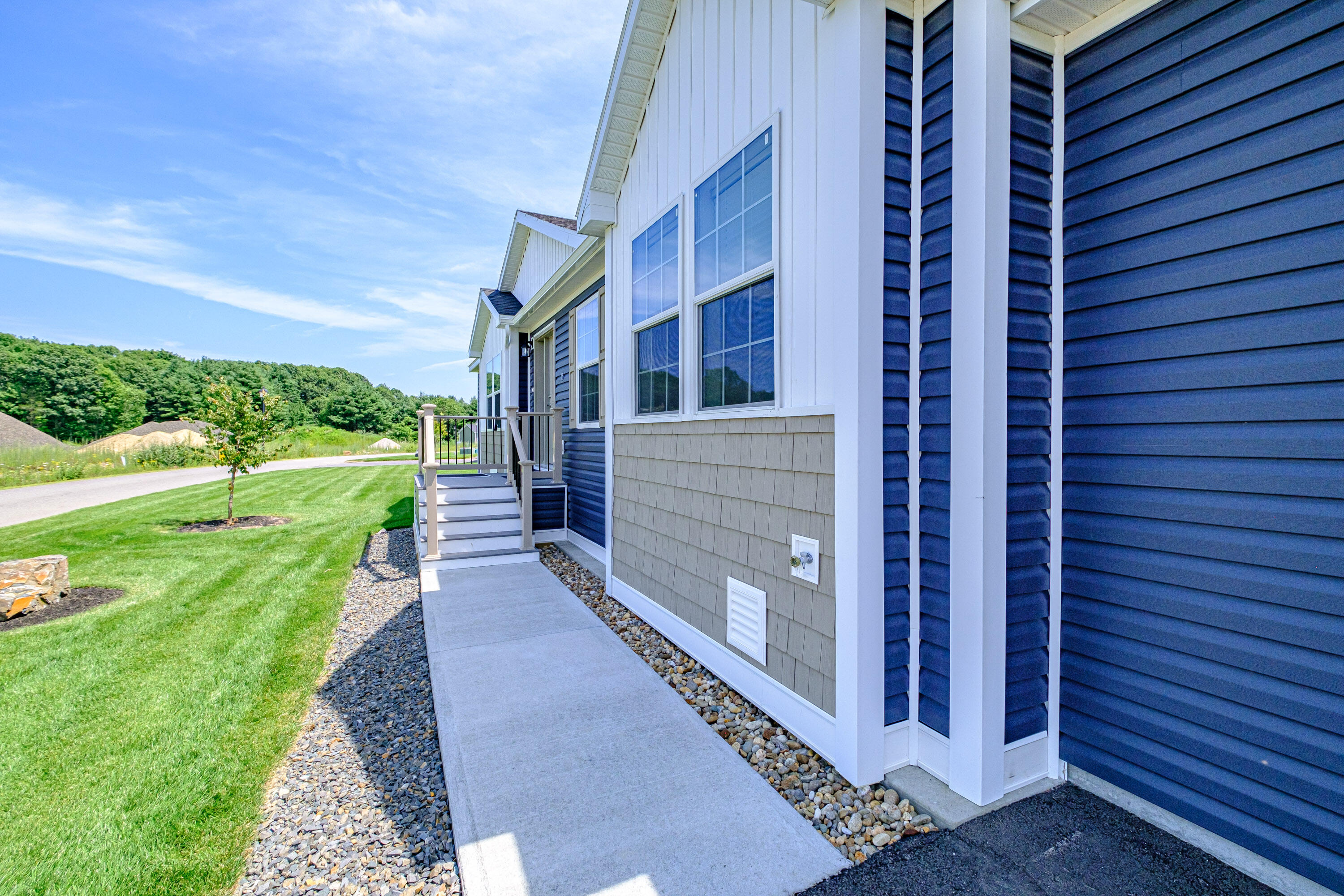 15 Colony Way