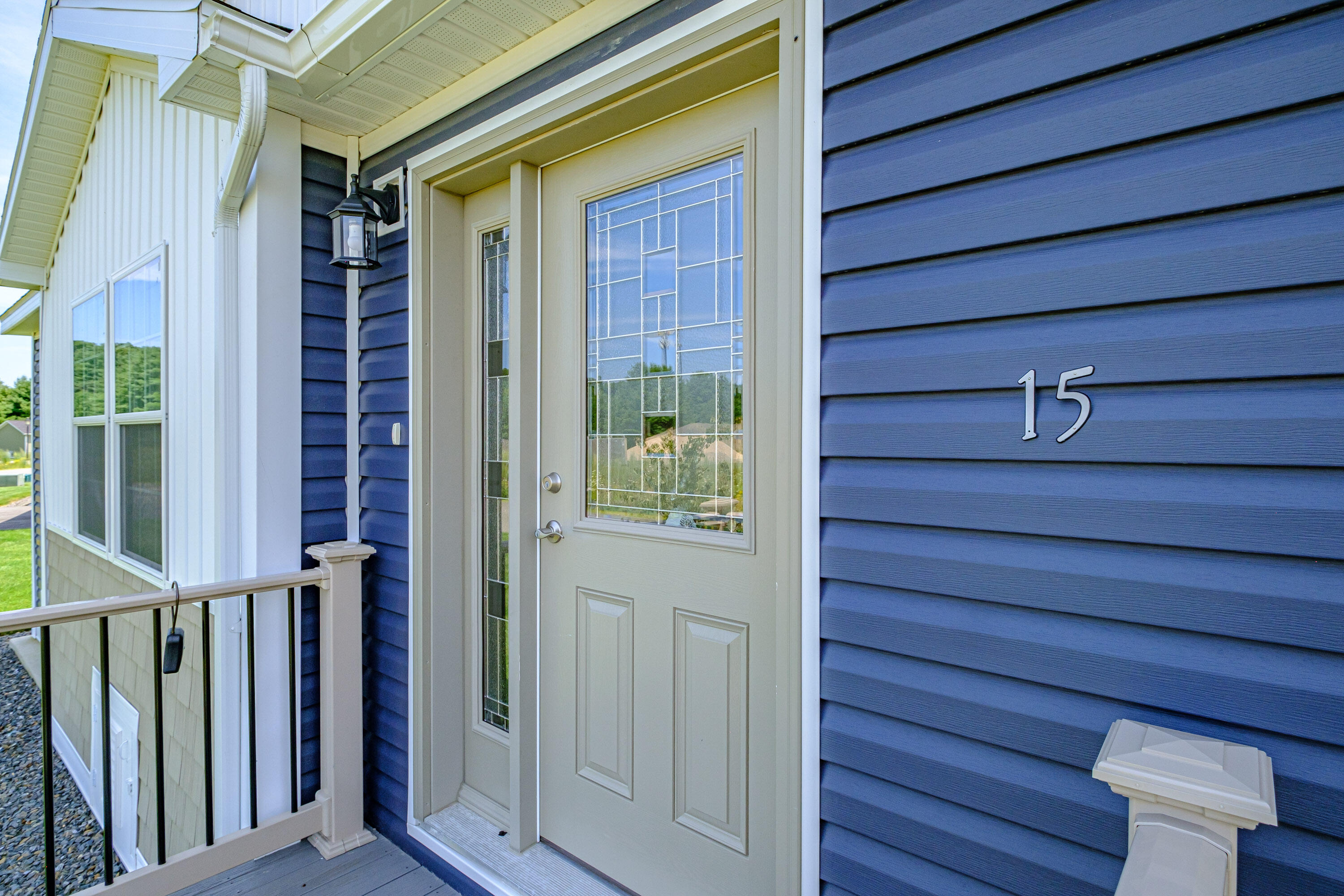 15 Colony Way
