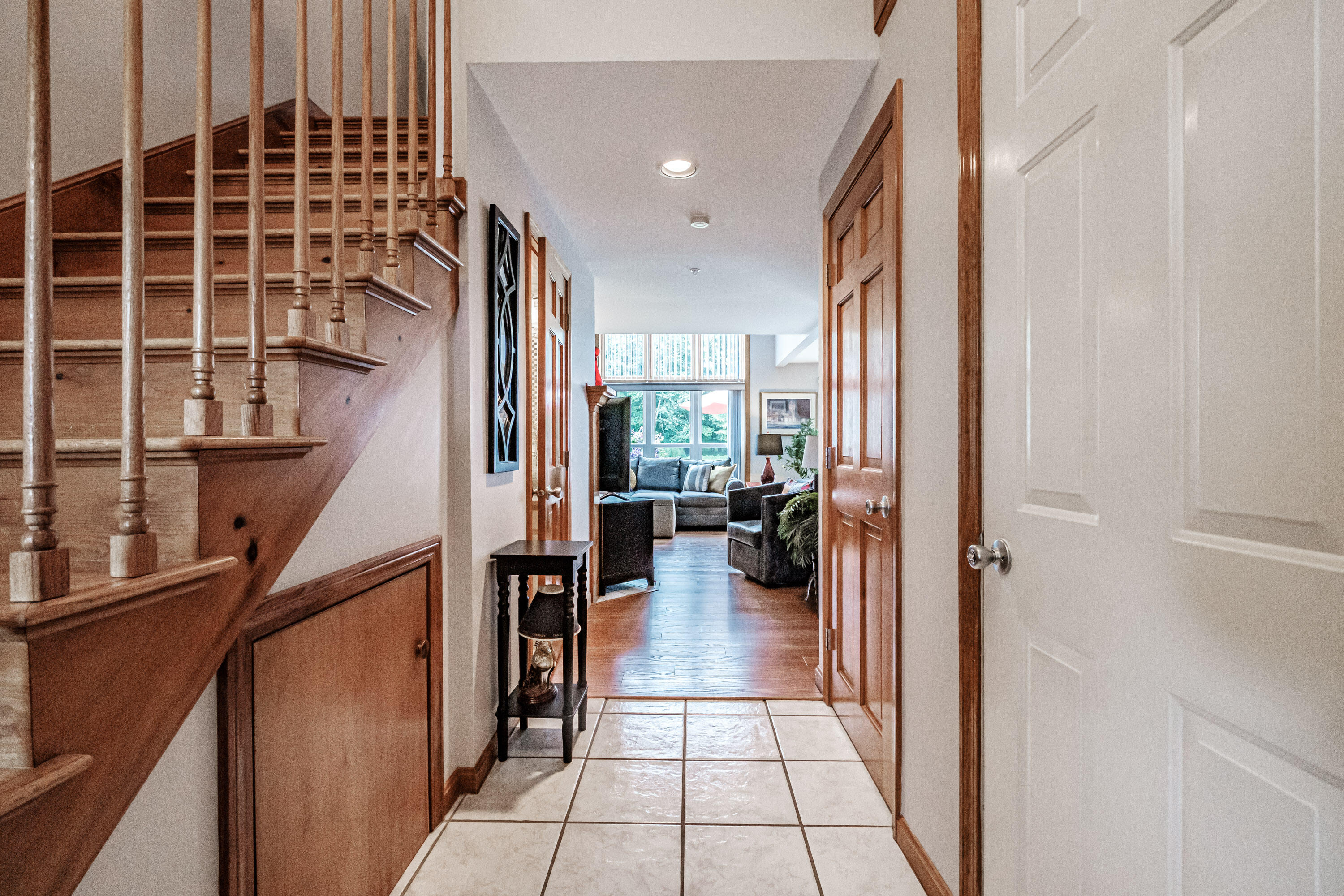 39 Meadowbrook Drive, 2