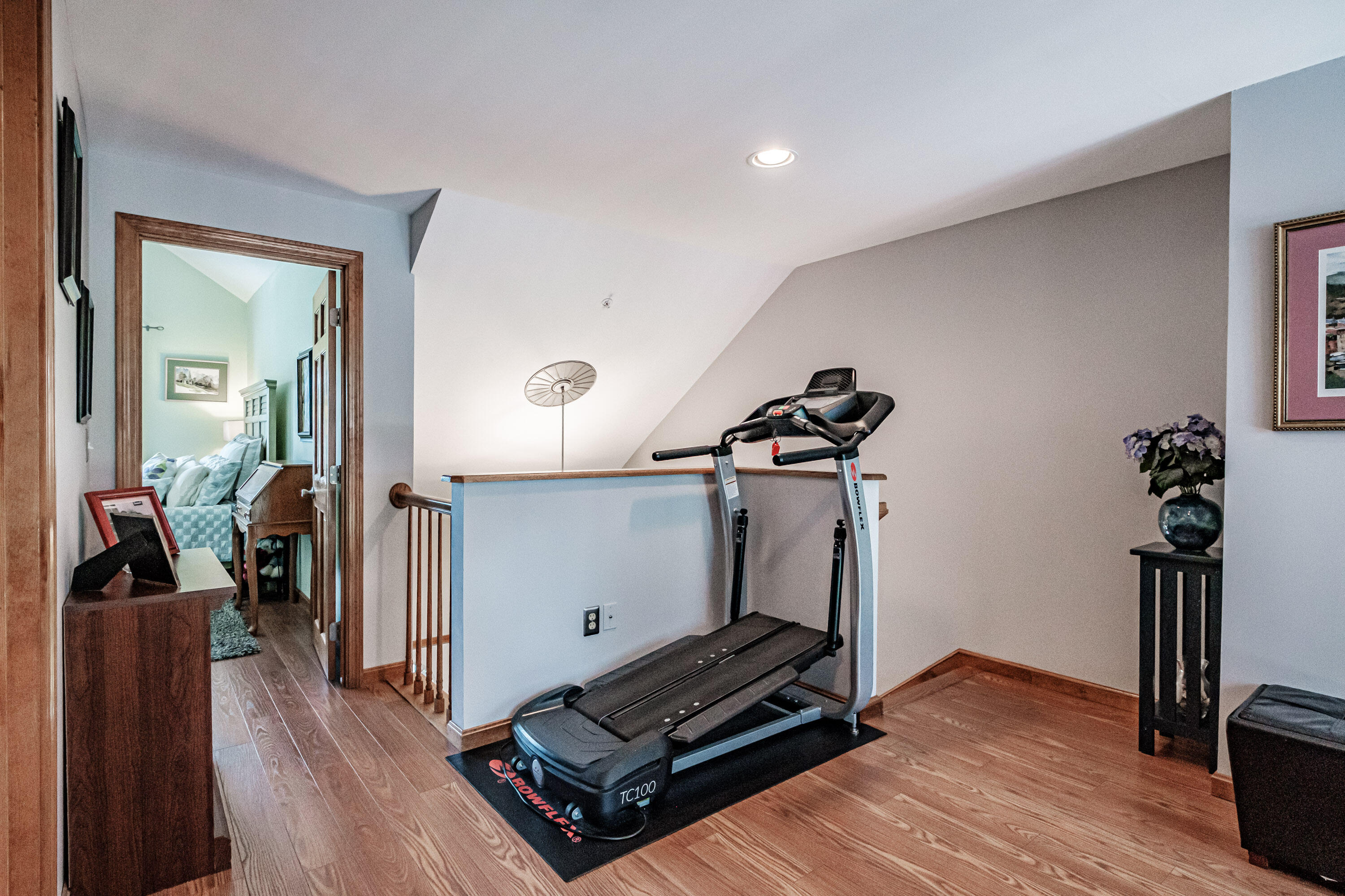 39 Meadowbrook Drive, 2