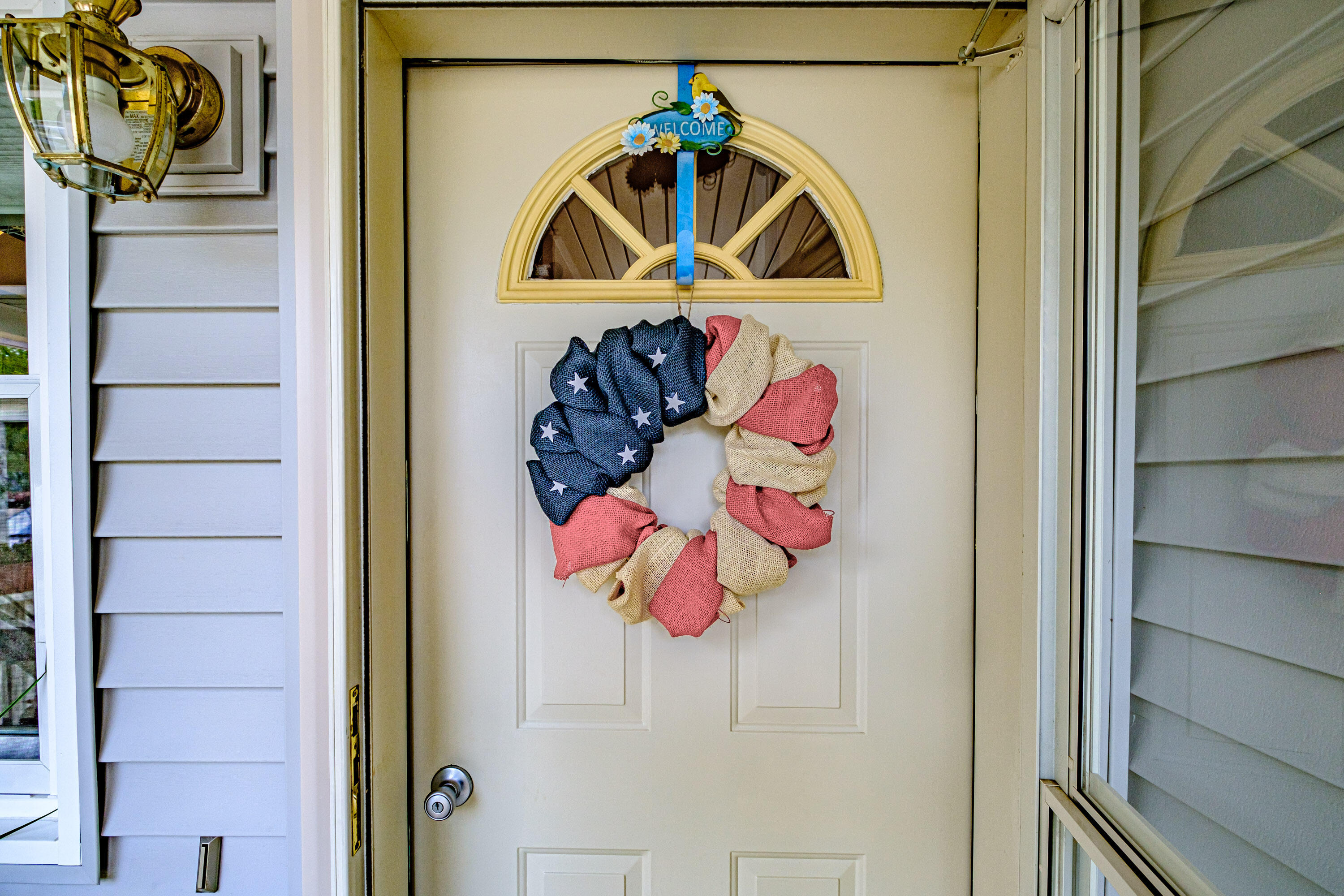 39 Meadowbrook Drive, 2