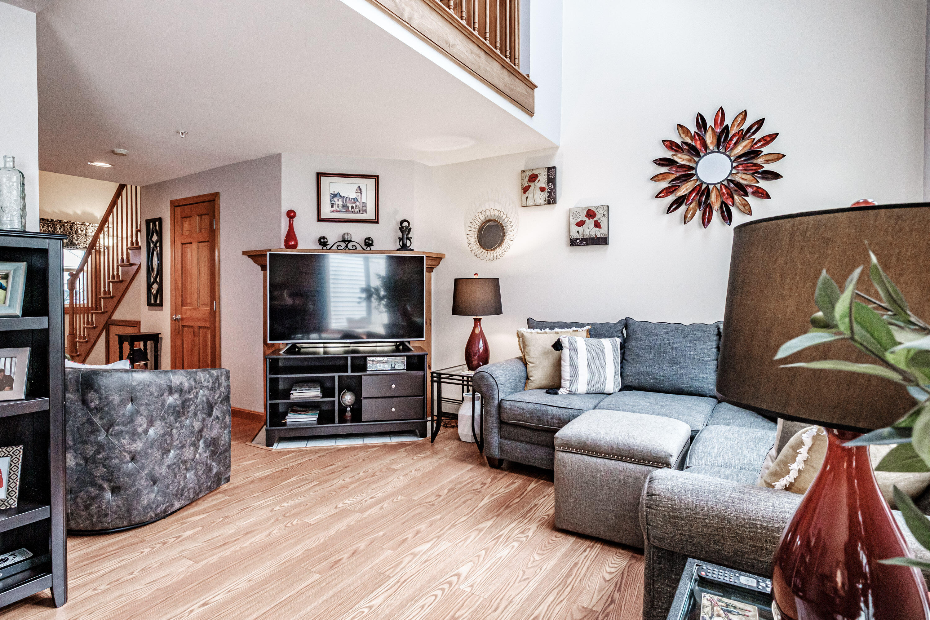39 Meadowbrook Drive, 2