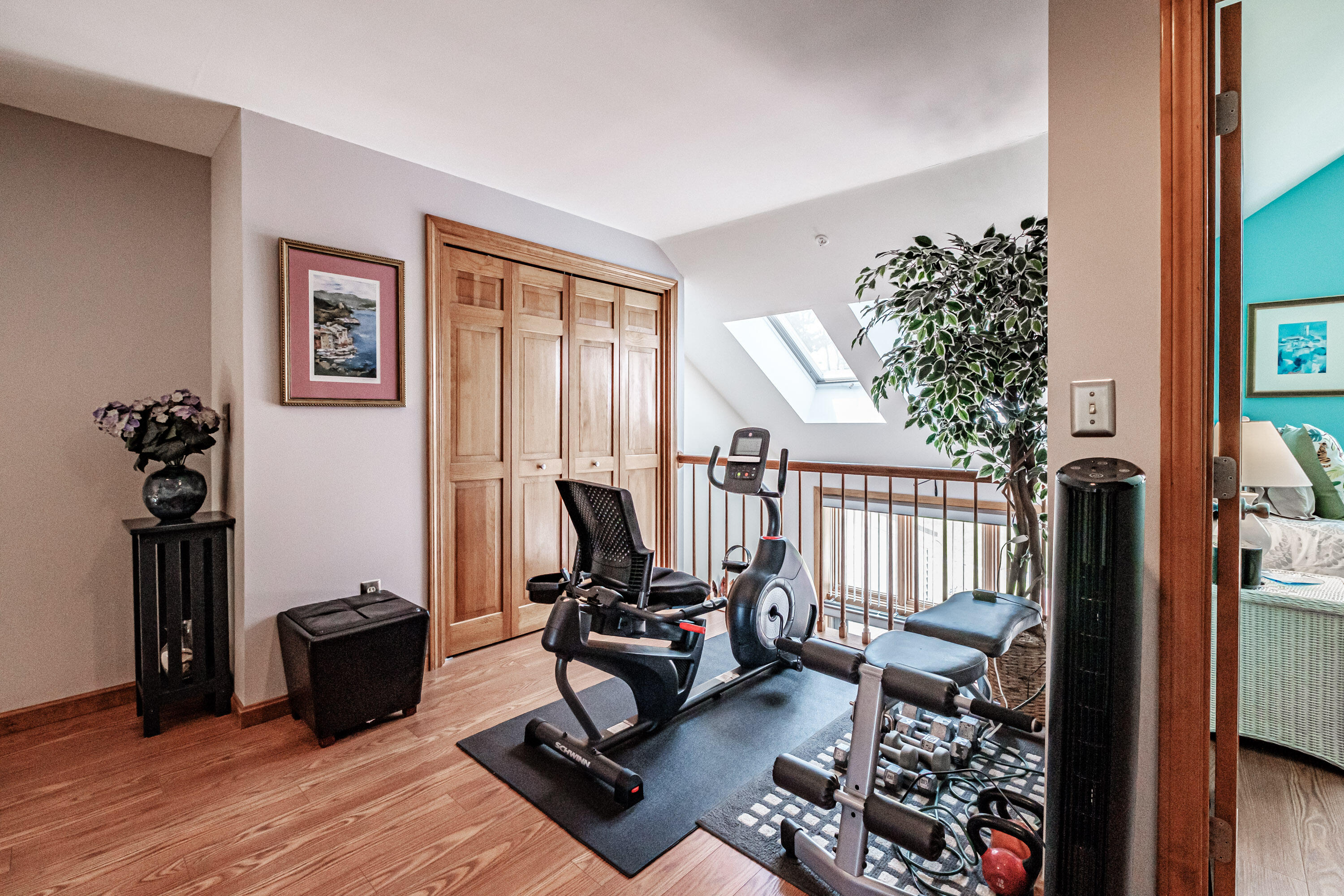 39 Meadowbrook Drive, 2