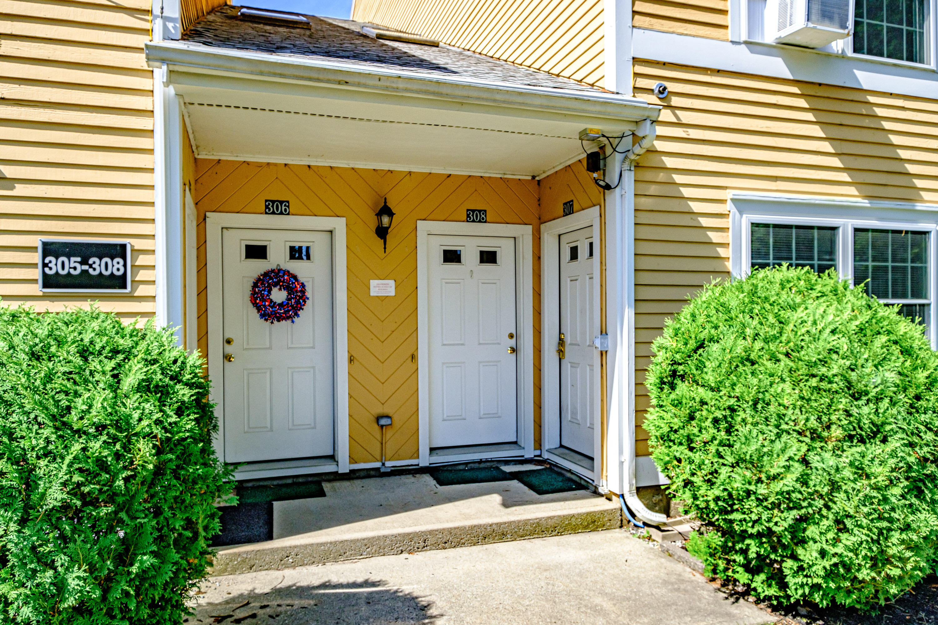161 Saco Avenue, 308