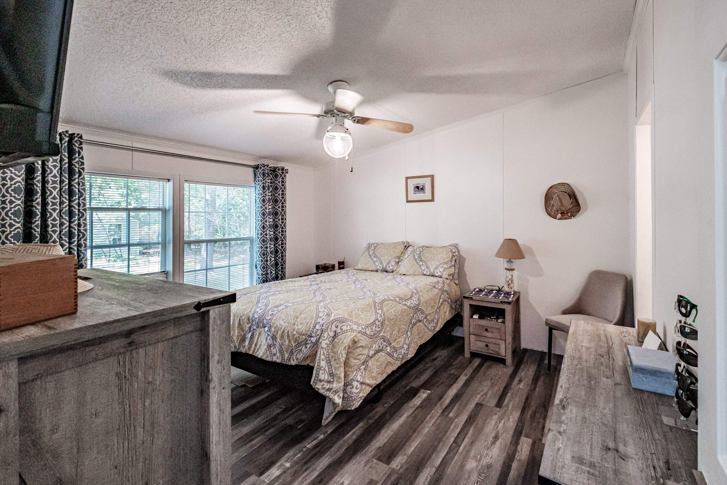 4 Pine Cone Drive