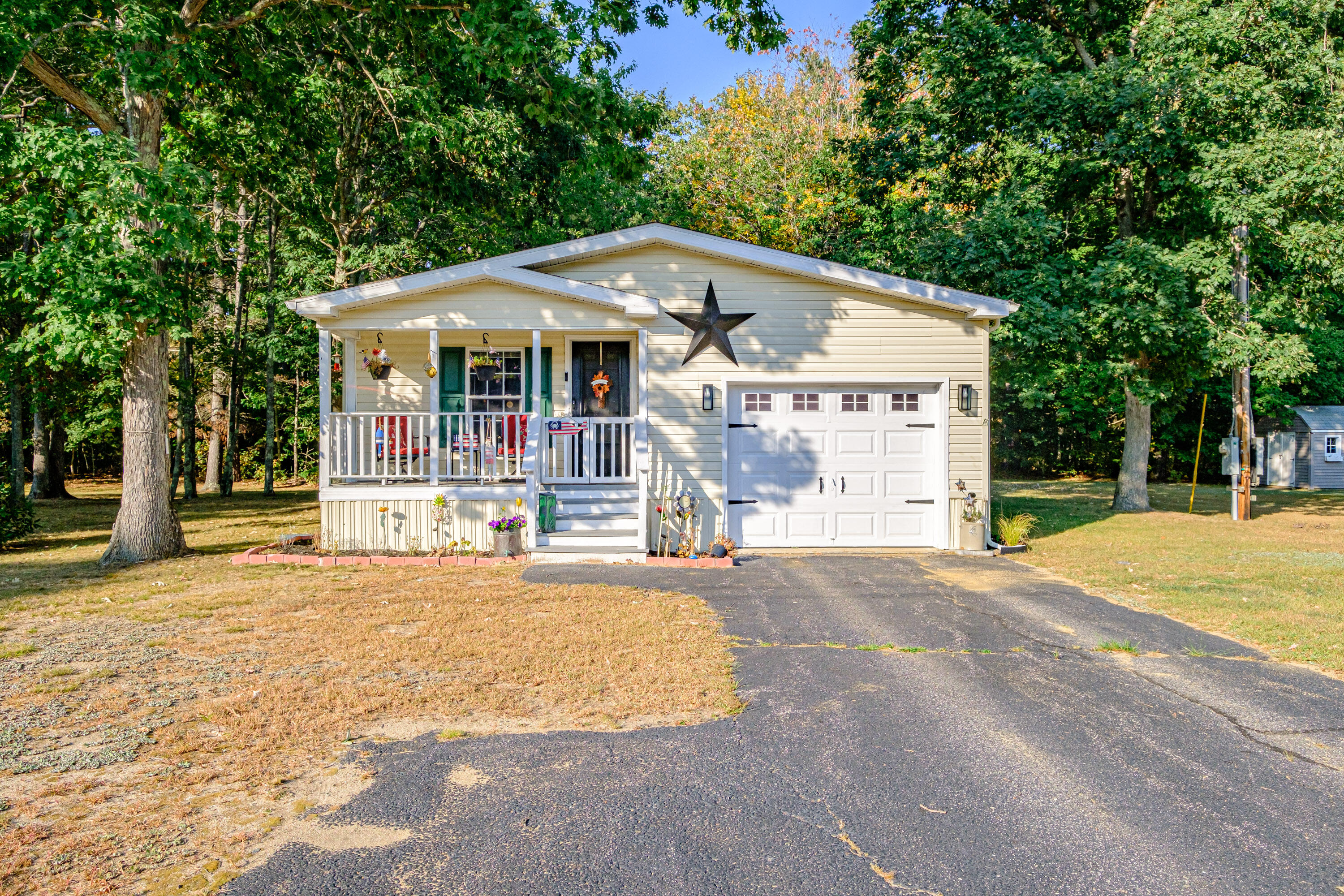 4 Pine Cone Drive
