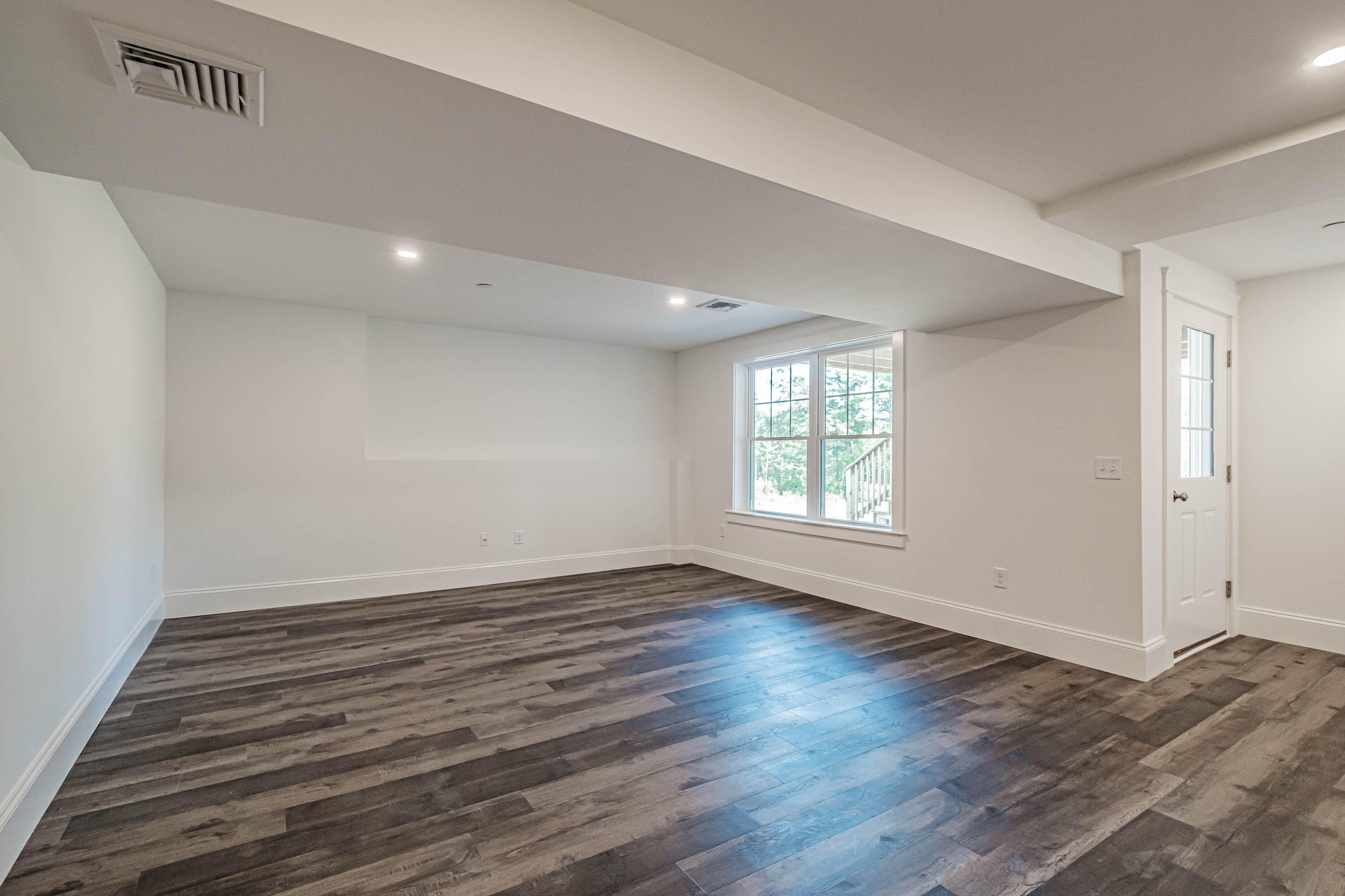 117 Falcon Crest Drive, 1