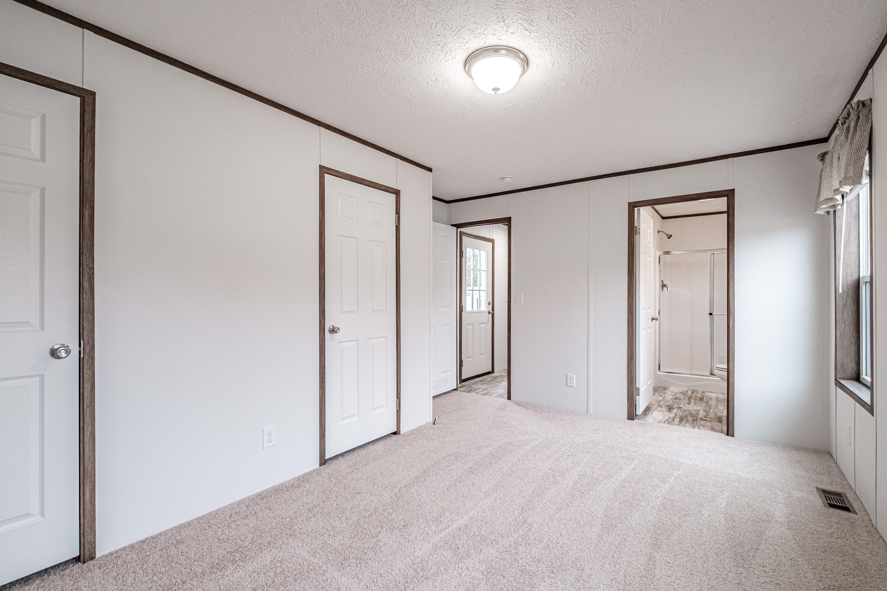 44 Lakewood Drive