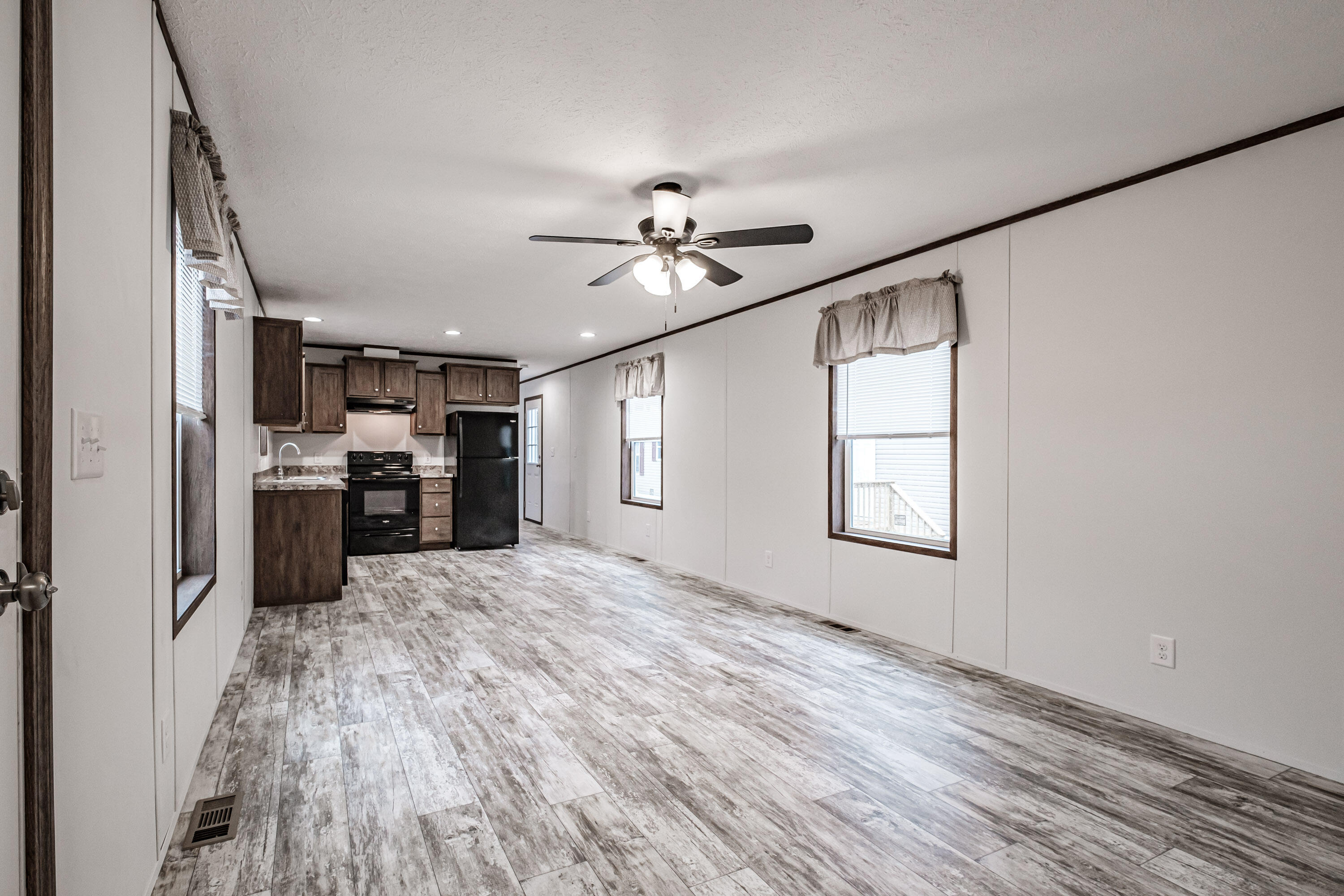 44 Lakewood Drive