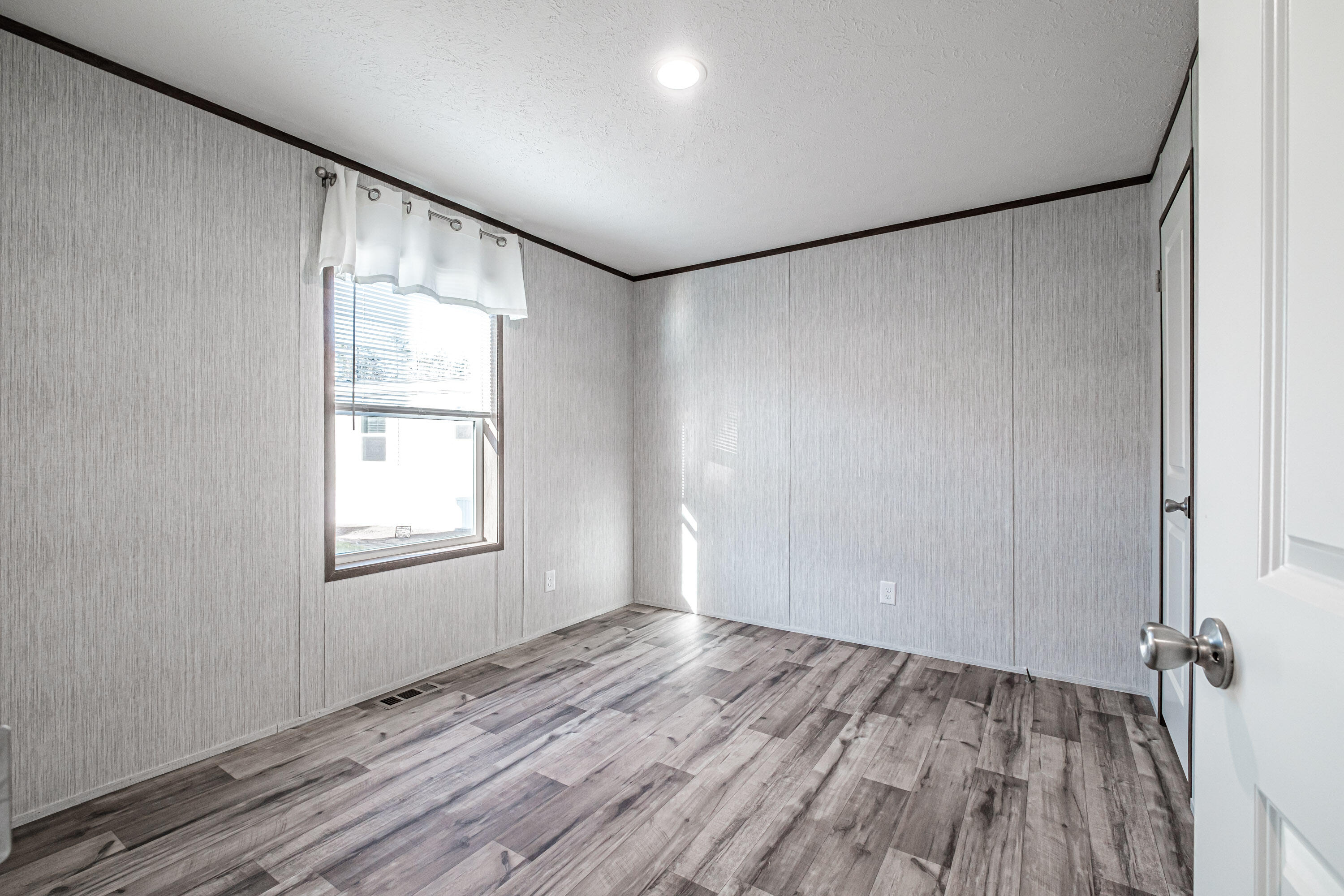 52 Lakewood Drive