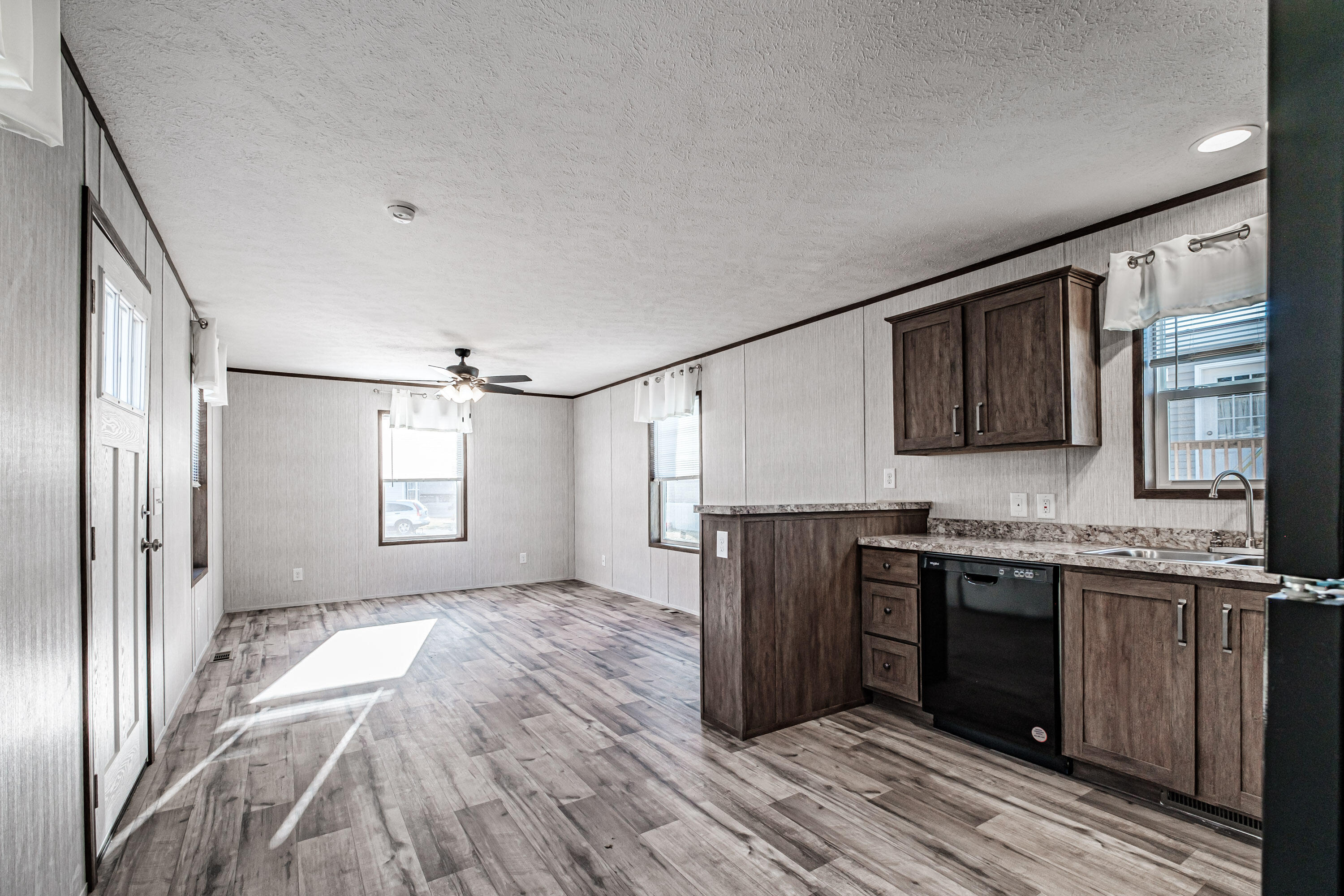 52 Lakewood Drive