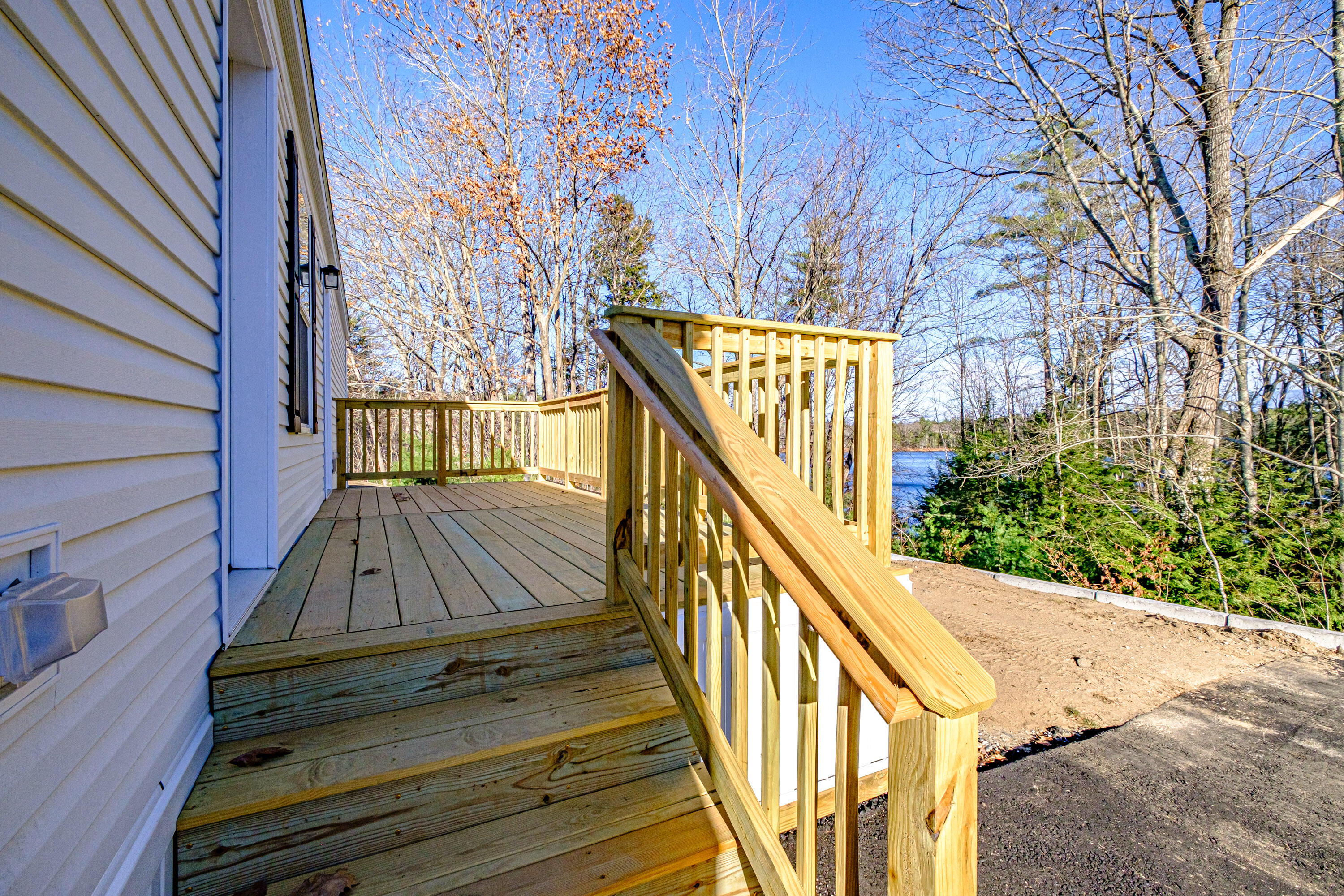 52 Lakewood Drive
