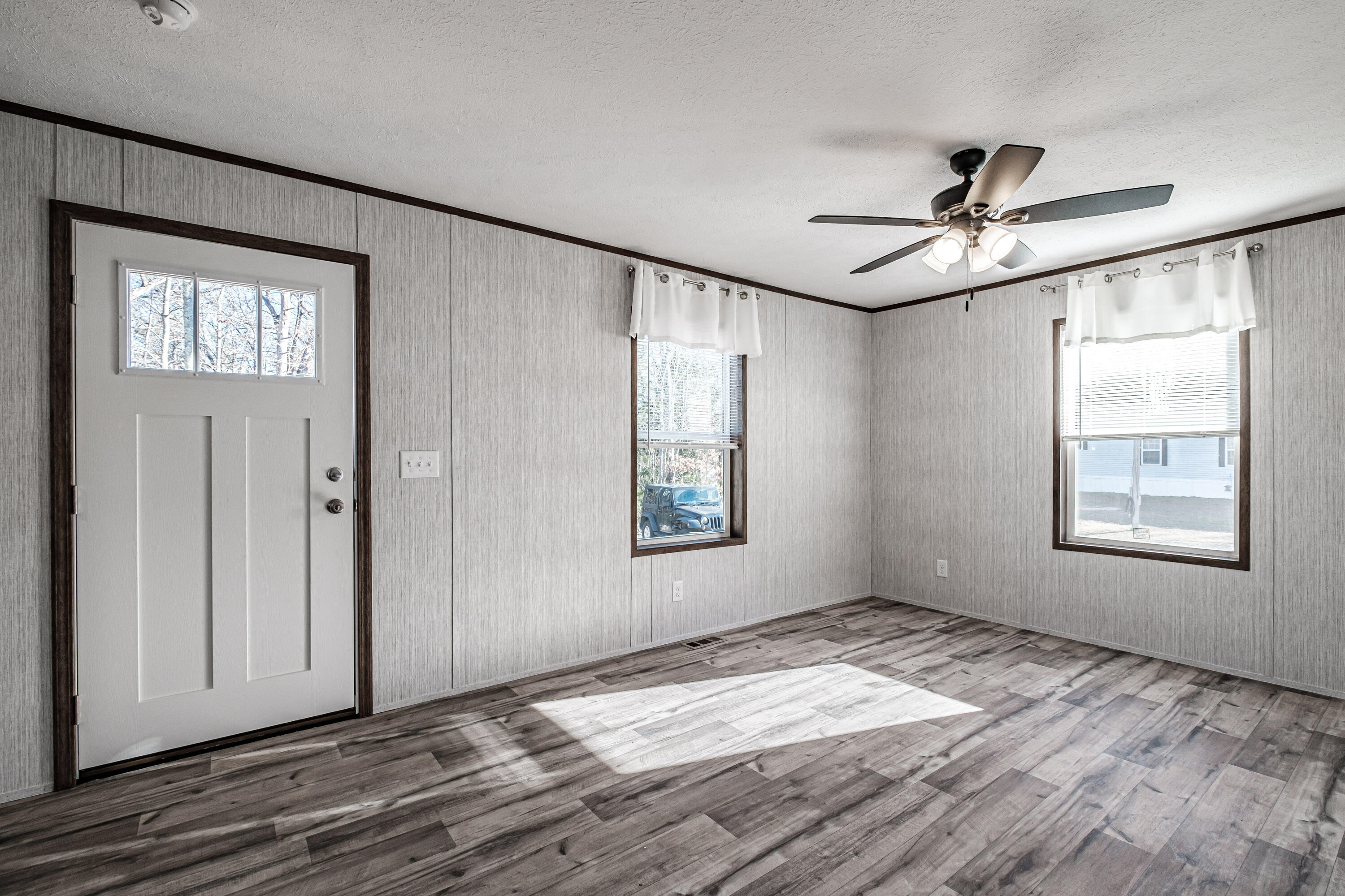 52 Lakewood Drive