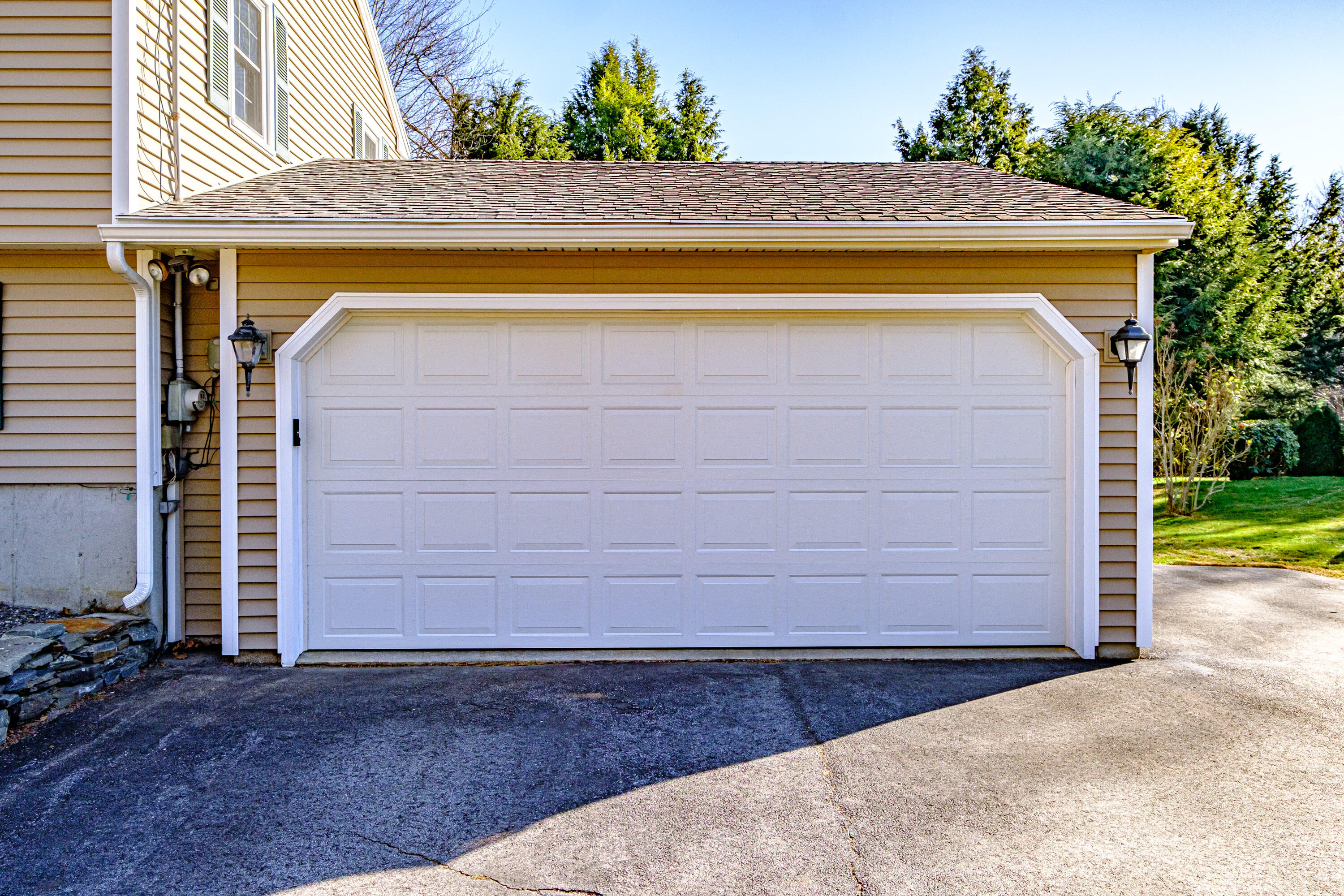 16 Woodside Drive