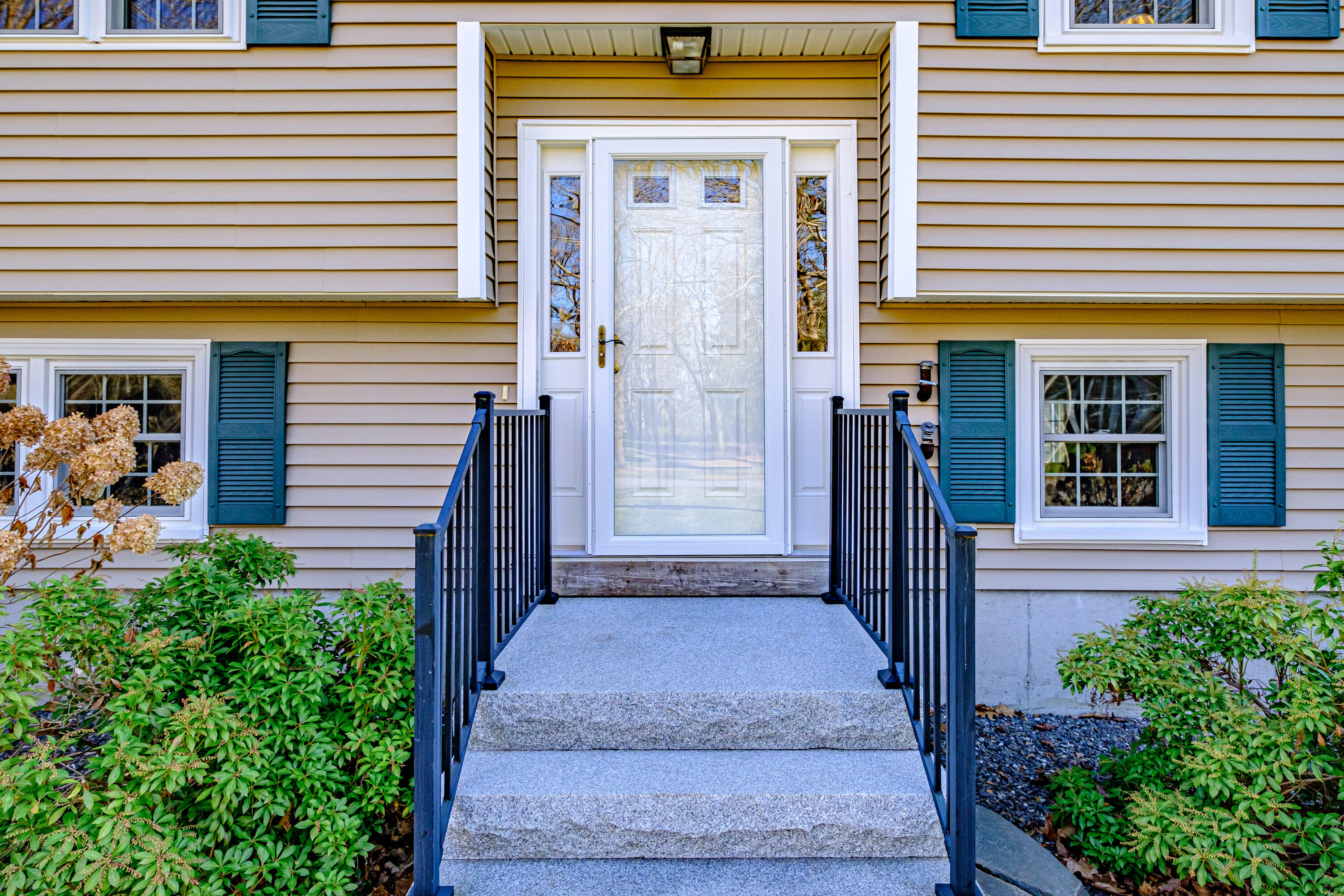 16 Woodside Drive
