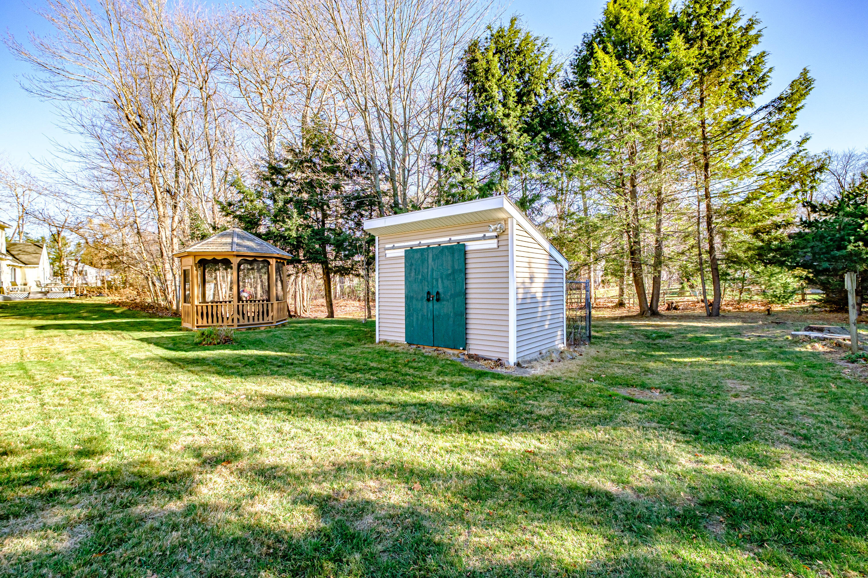 16 Woodside Drive