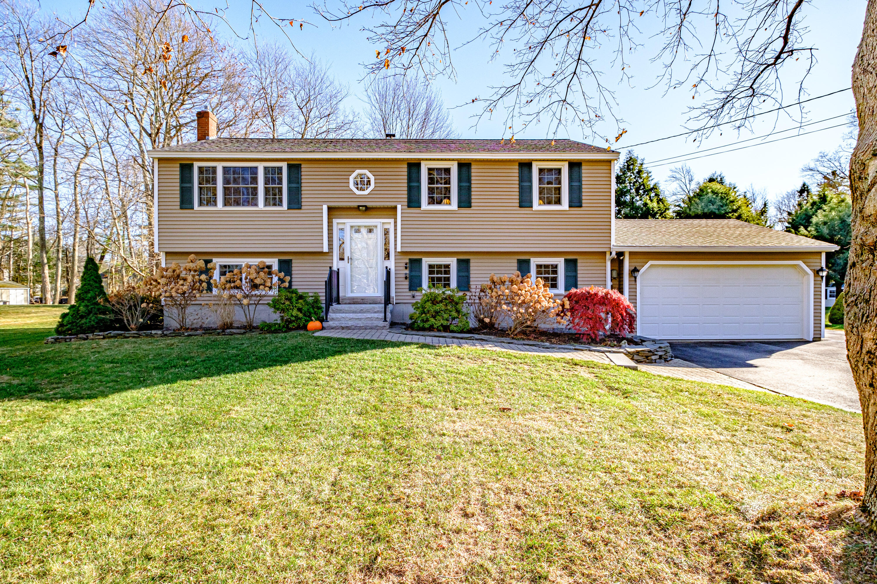 16 Woodside Drive