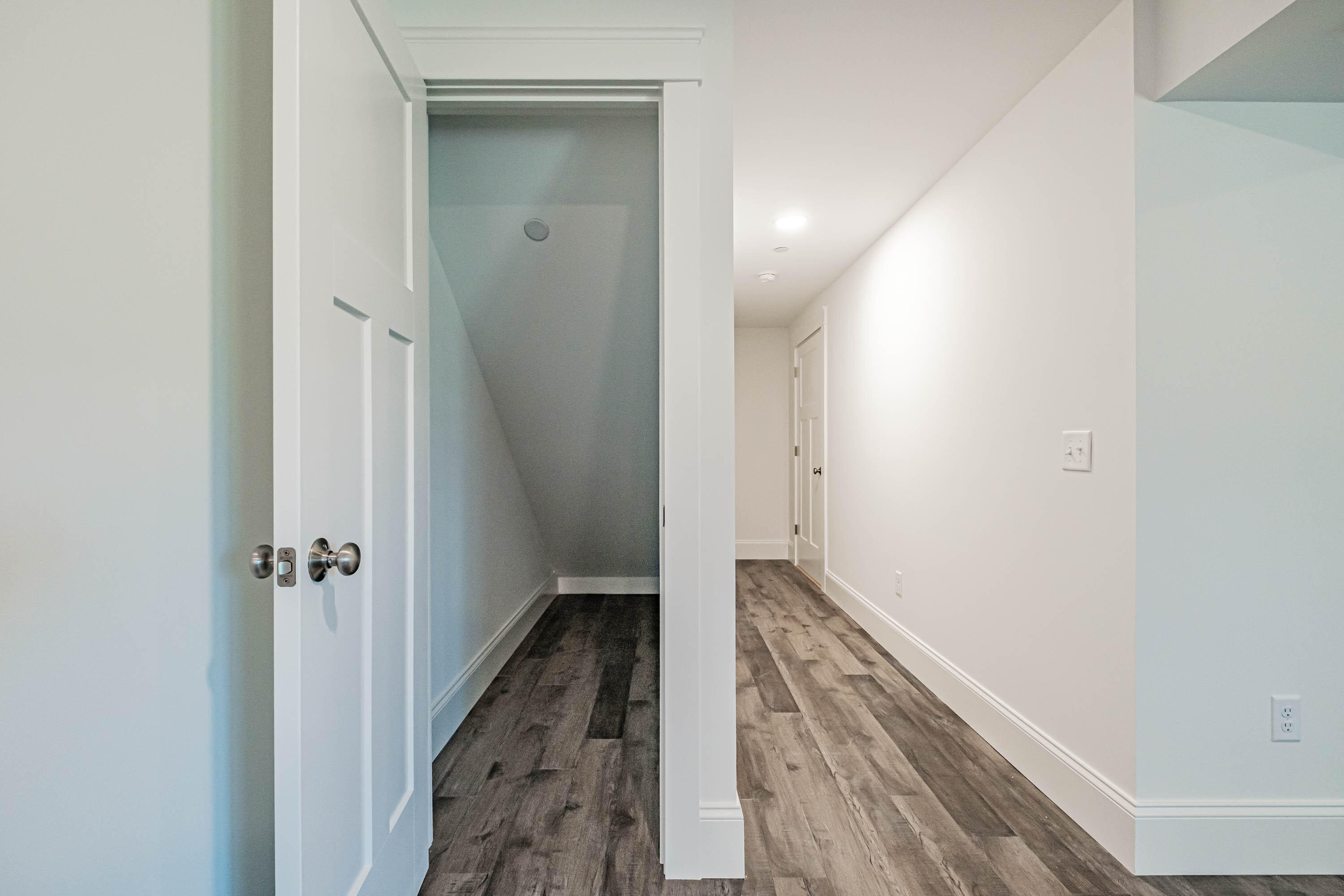 121 Falcon Crest Drive, 2