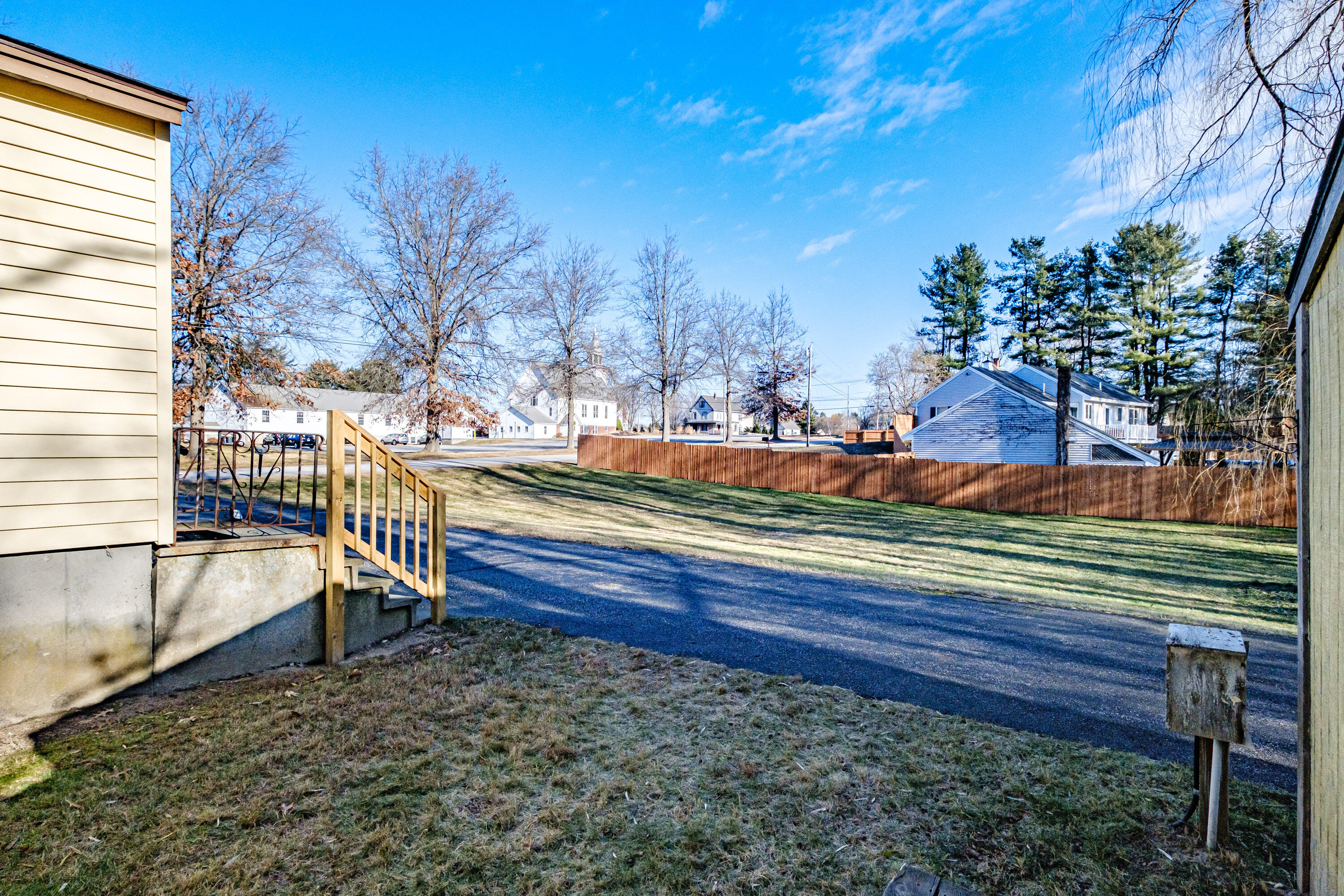 8 Woodside Drive