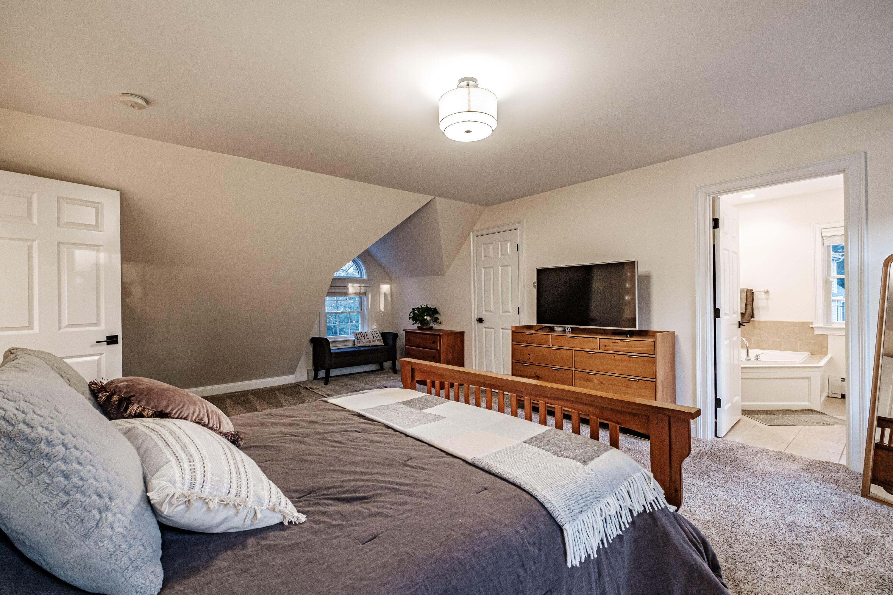 1 Silver Brook Circle