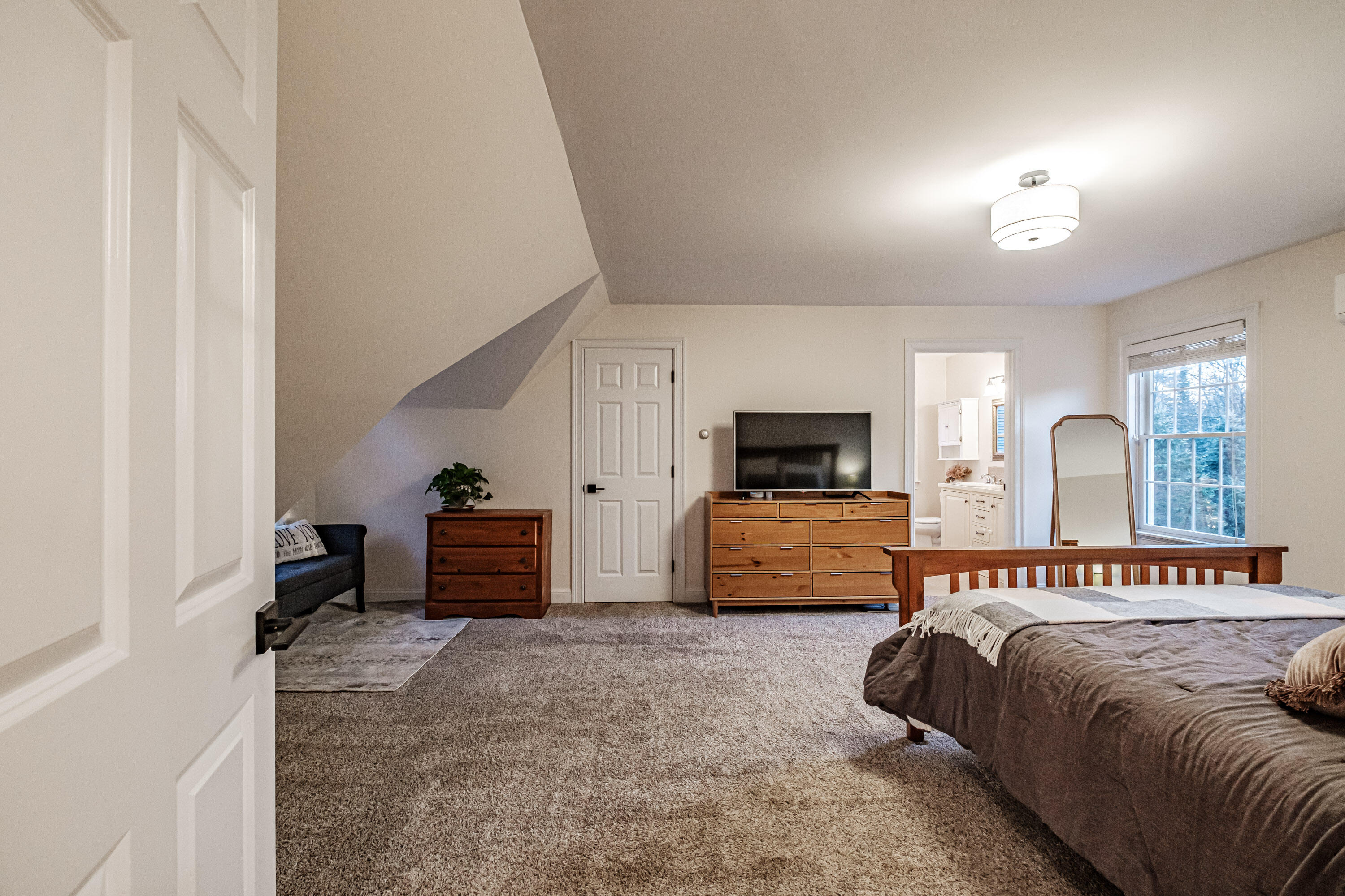 1 Silver Brook Circle