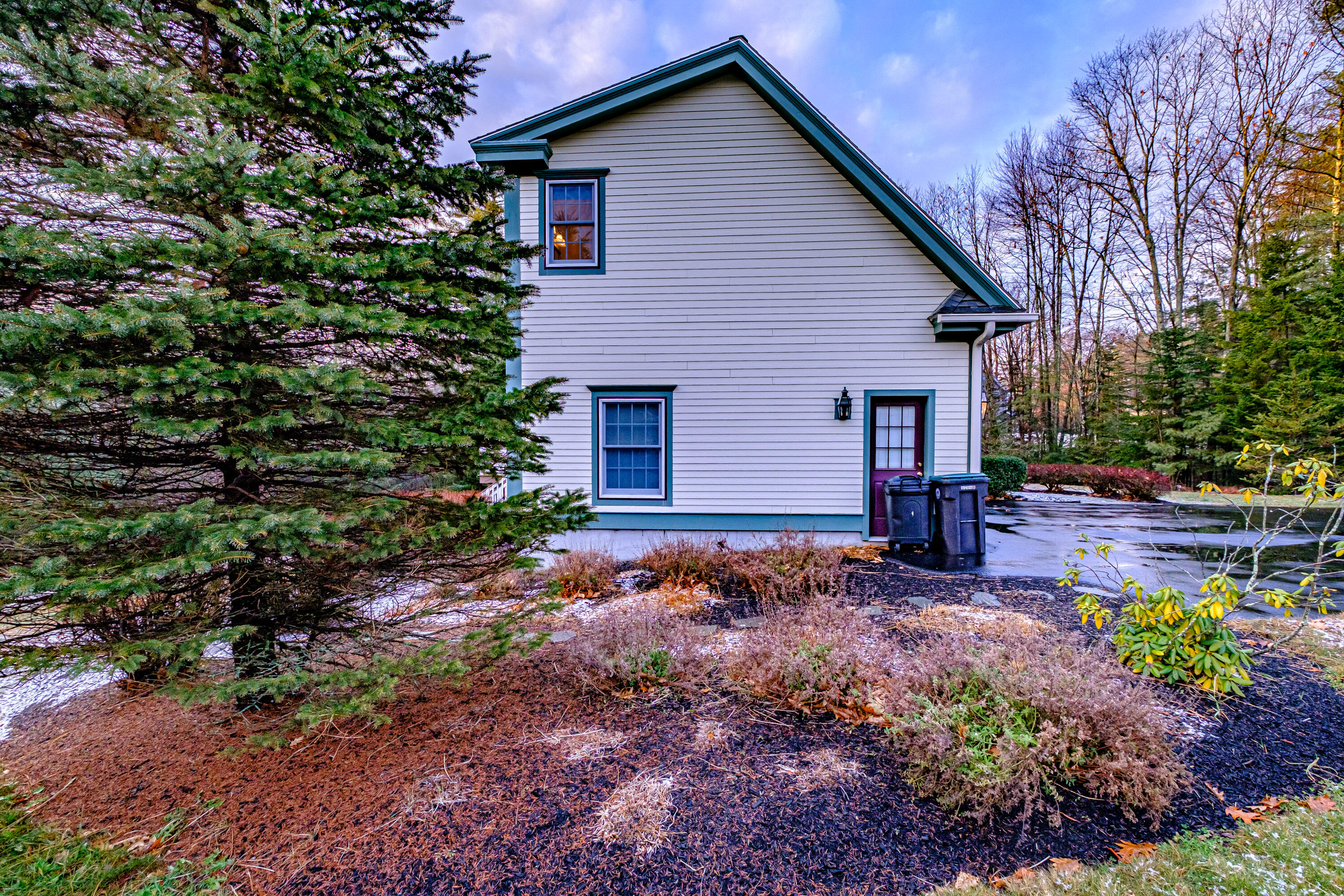1 Silver Brook Circle