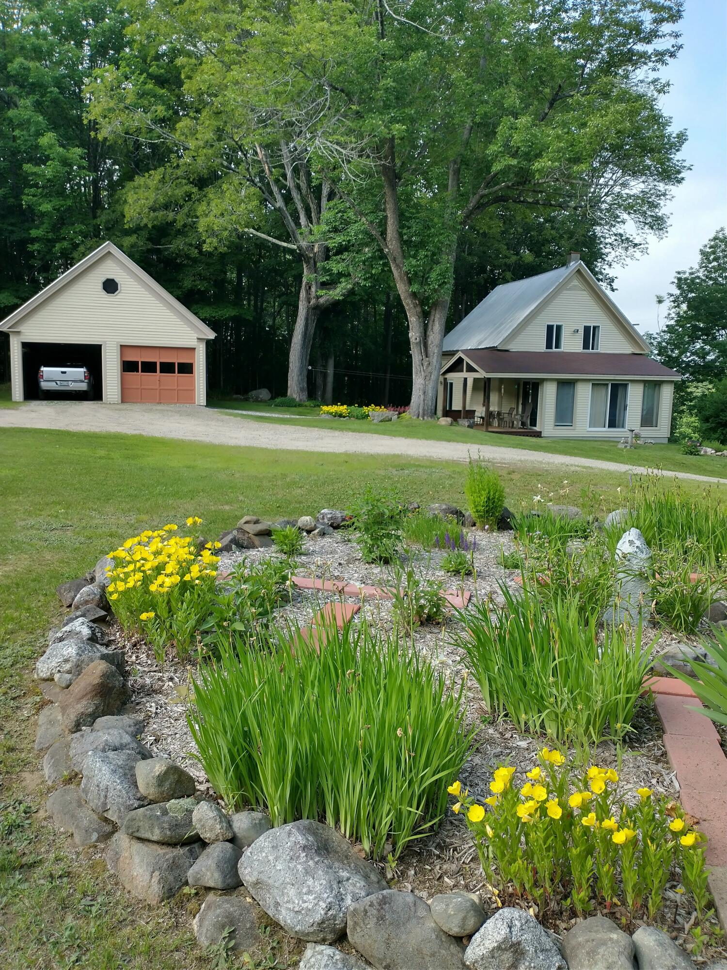 33 Pound Hill Road