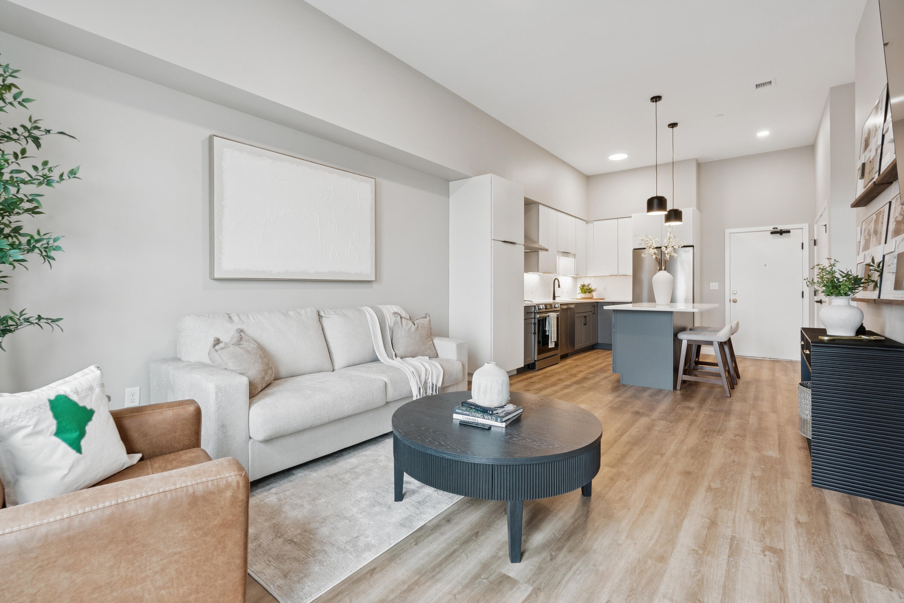 1 Cross Street, 105