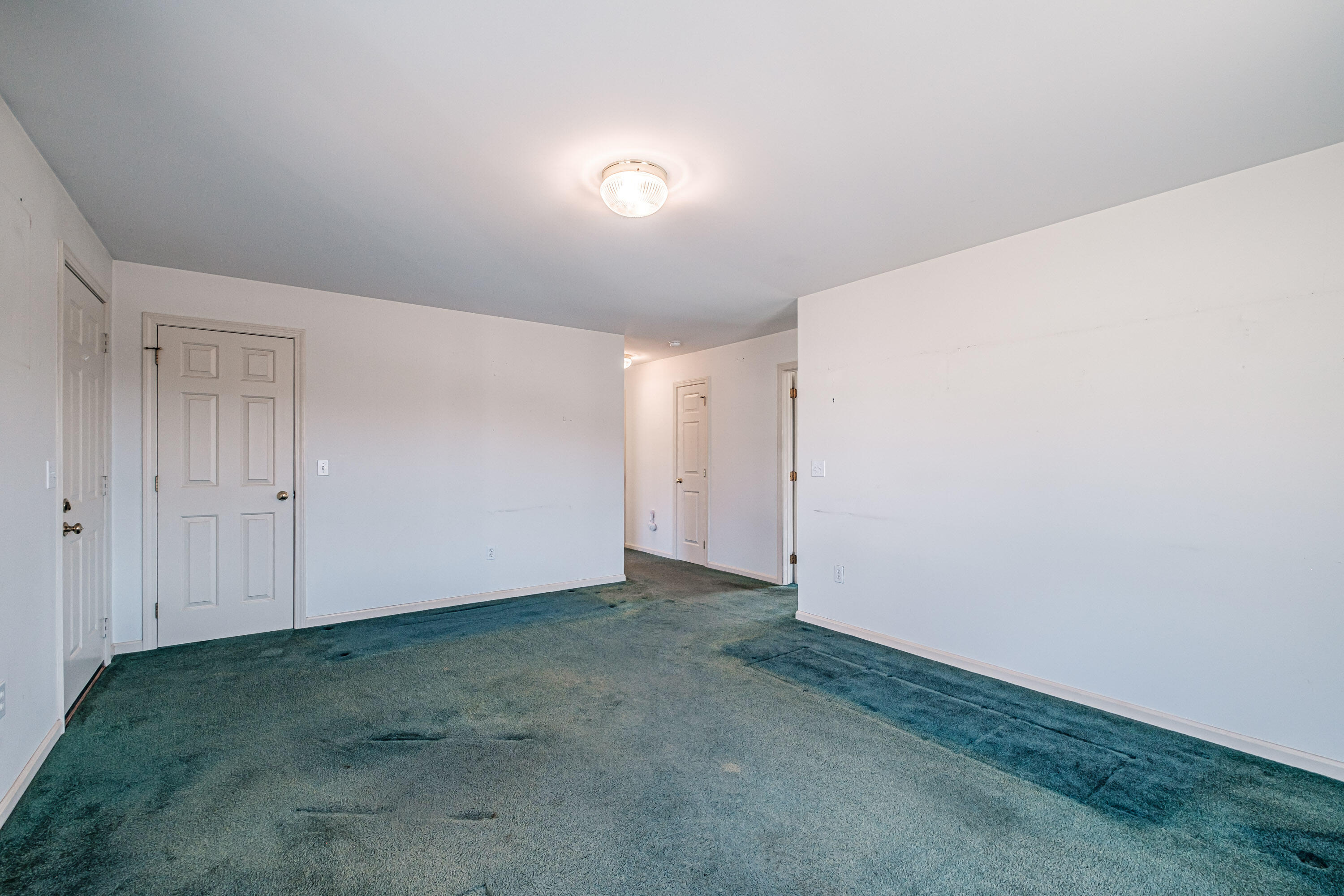 9 Clearwater Drive