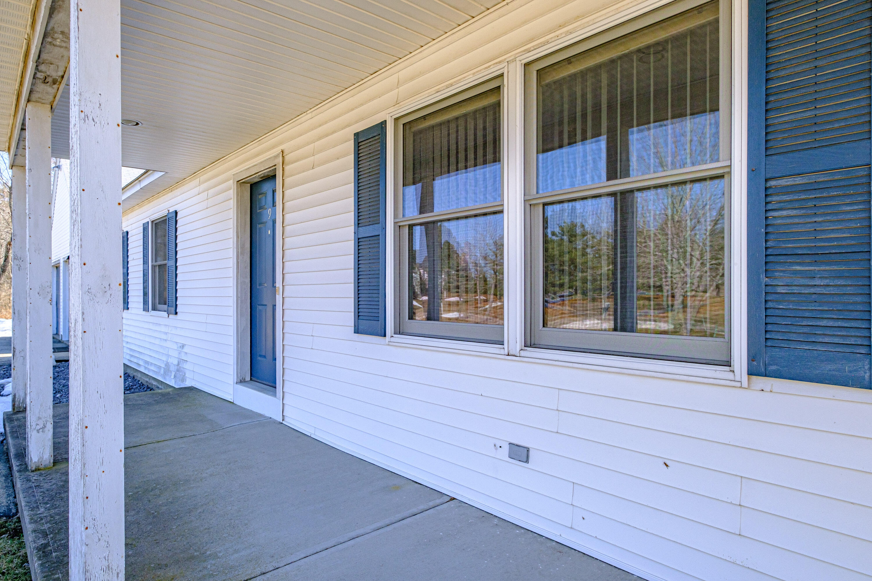9 Clearwater Drive