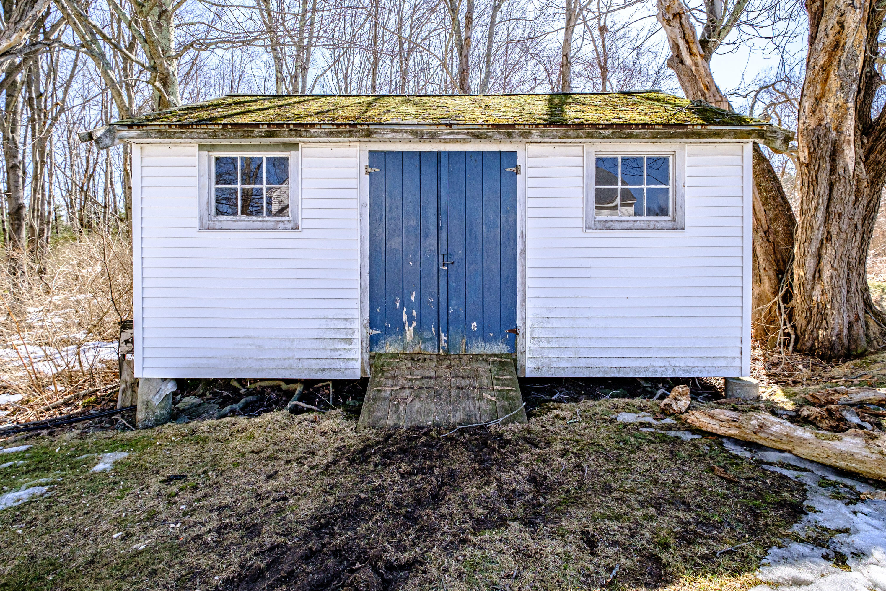 9 Clearwater Drive
